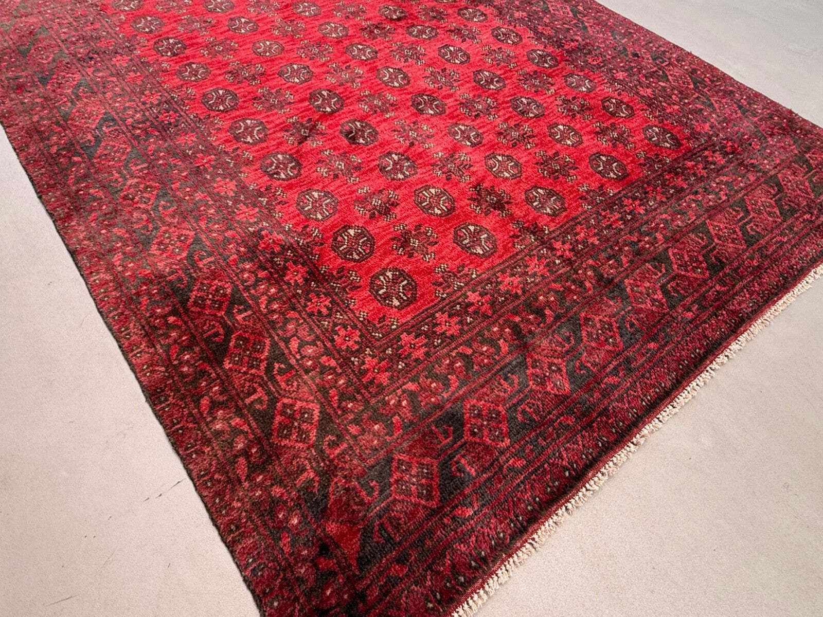 Vintage Afghaans Turkoman dorpsvloerkleed 195x280 cm, rood, zwart tribaal groot 2541 photo 835.0