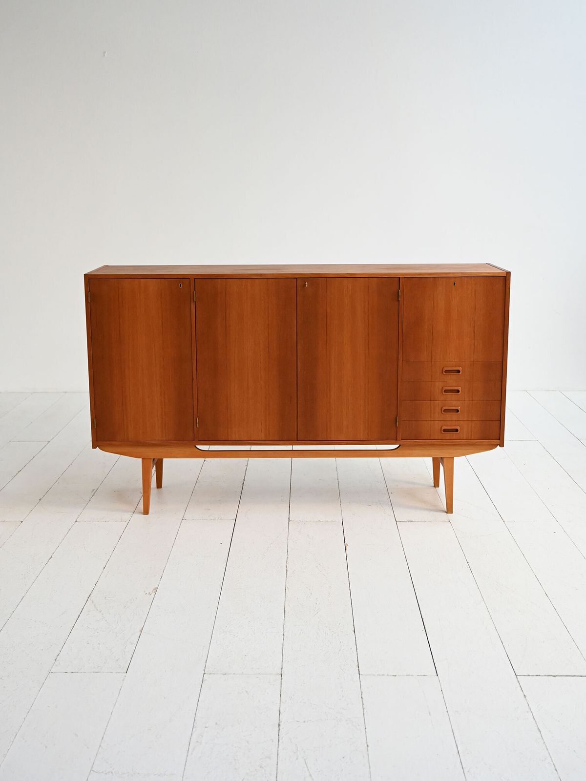 Scandinavisch teakhouten dressoir, jaren 1950–60 photo furniture