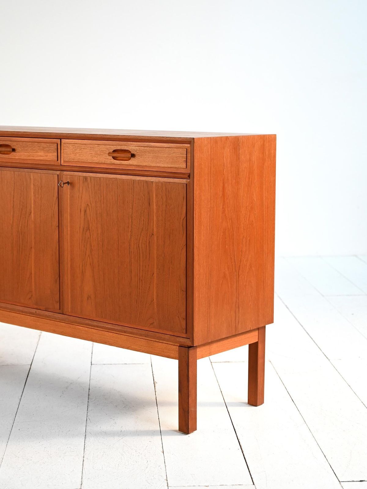 Scandinavisch teakhouten dressoir, jaren 1950–60 photo buy