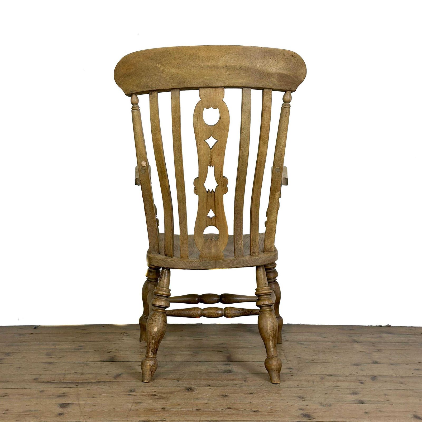Antique Traditional Windsor Armchair | Antique Windsor Chair | Antique Furniture | Antique Armchair | Home Study (M 6926) photo furniture