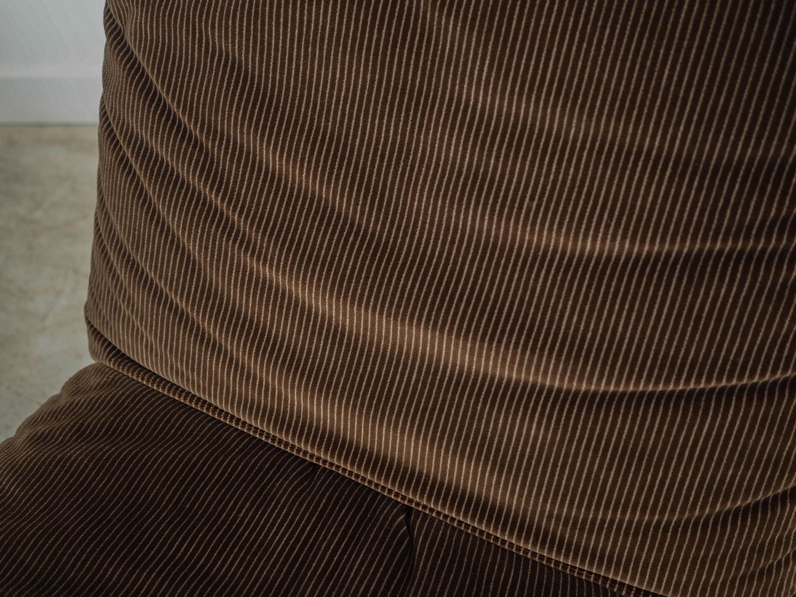 photo for sale Brown Modular Sofa, Italian Design, 1970s, Manufactured By Busnelli