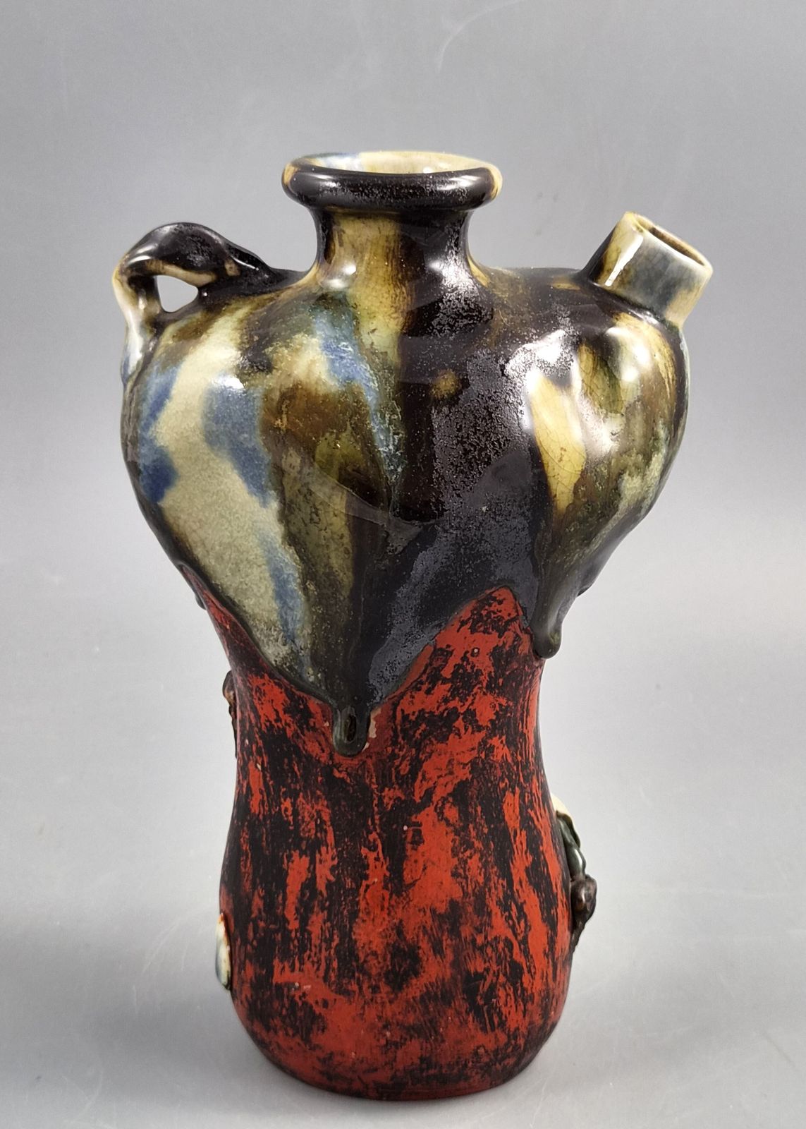 Japanese Sumida Gawa Vase By Inoue Ryosai, Figures On A Cliff, Meiji–Taishō C.1900–1920 photo vinterior