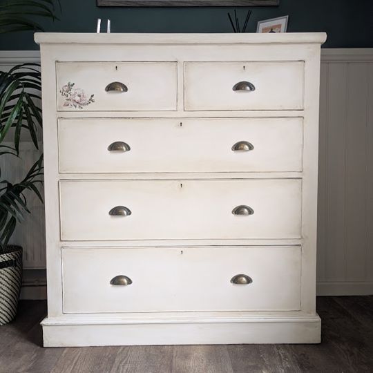 White Chest Of Drawers
