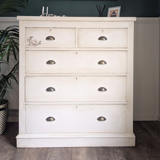 photo furniture White Chest Of Drawers