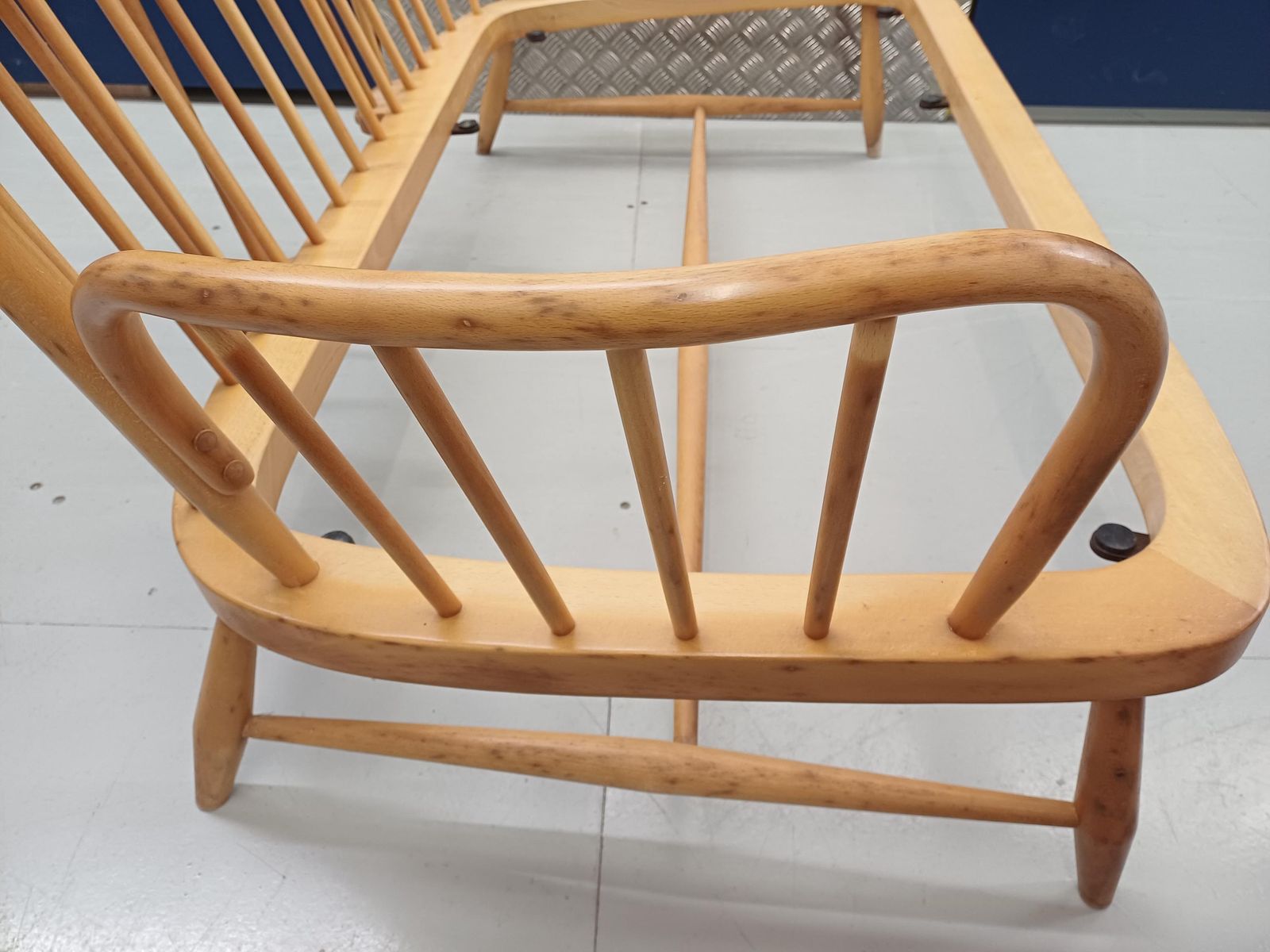 Furniture Ercol 952/2 Salisbury (Jubilee) 2 Seat Sofa / Settee Blonde photo