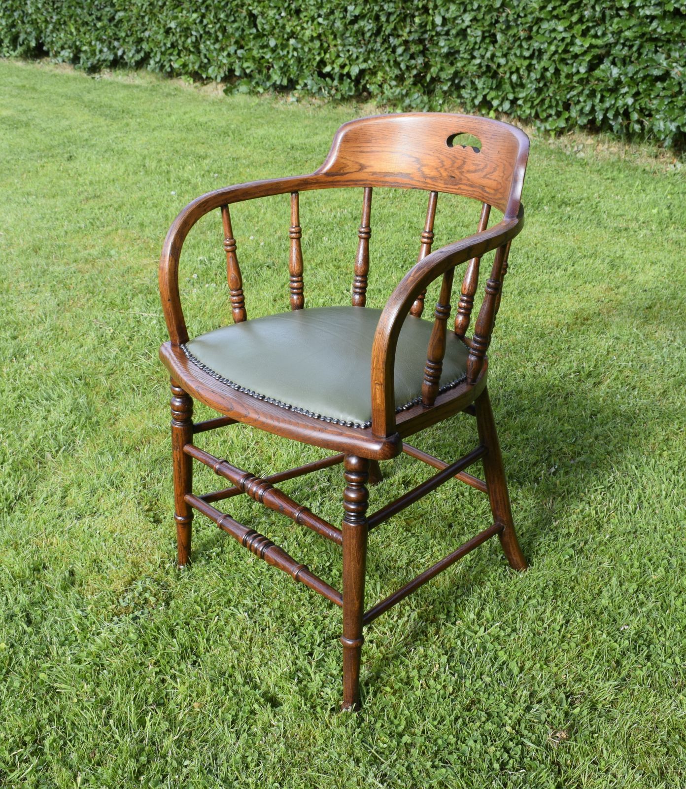 photo vintage Early 20th Century Oak Desk Chair