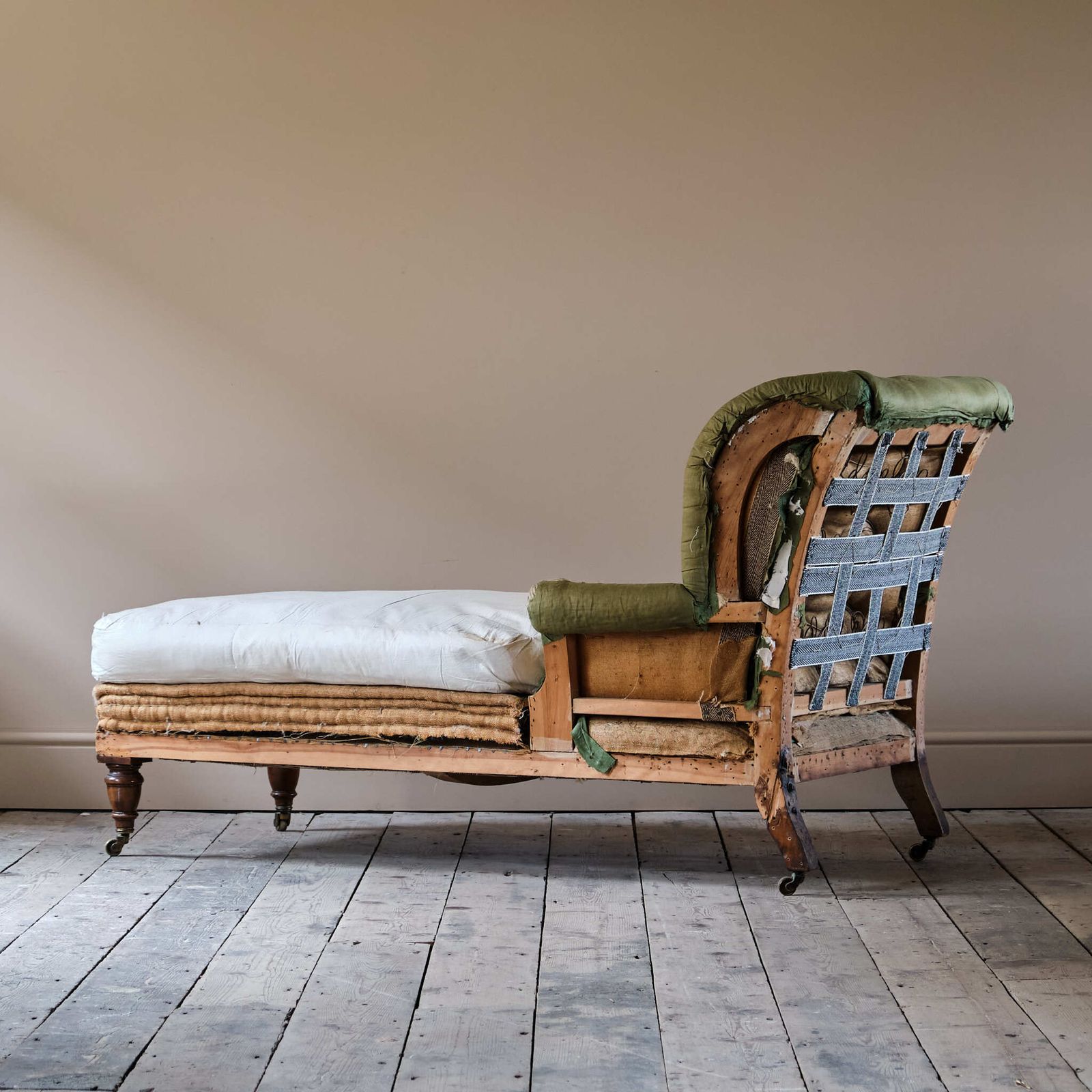 19th Century Howard Style Daybed photo 2500.0