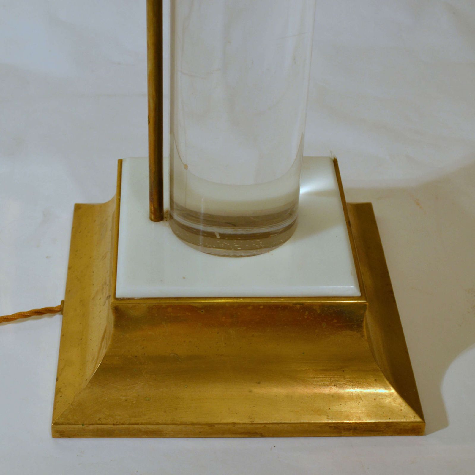 Lucite And Brass Italian 1960s Table Lamp With Silk Lamp Shade photo vintage