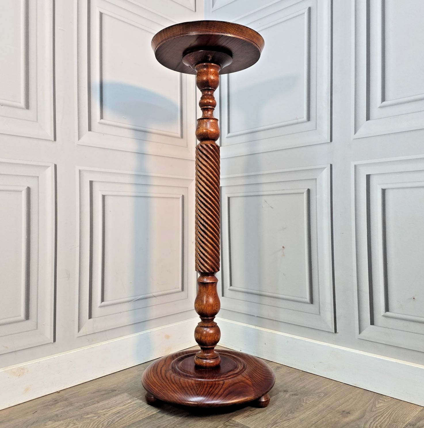 Solid Oak Plant Stand  Rope Twist Wood Table Antique Style Torchiere Jardiniere