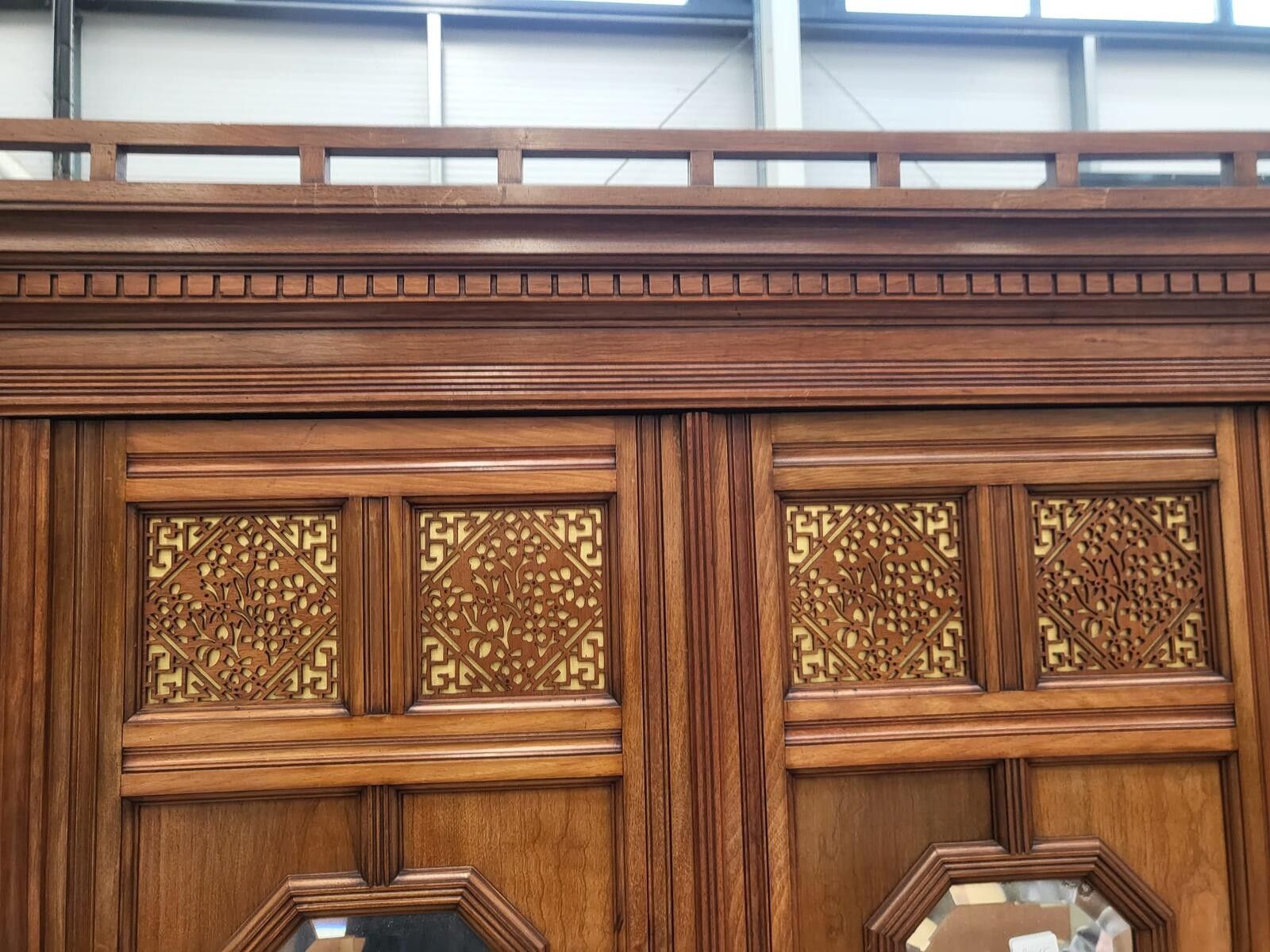 Large Breakdown Antique Victorian Triple Compactum Wardrobe photo 1500.0