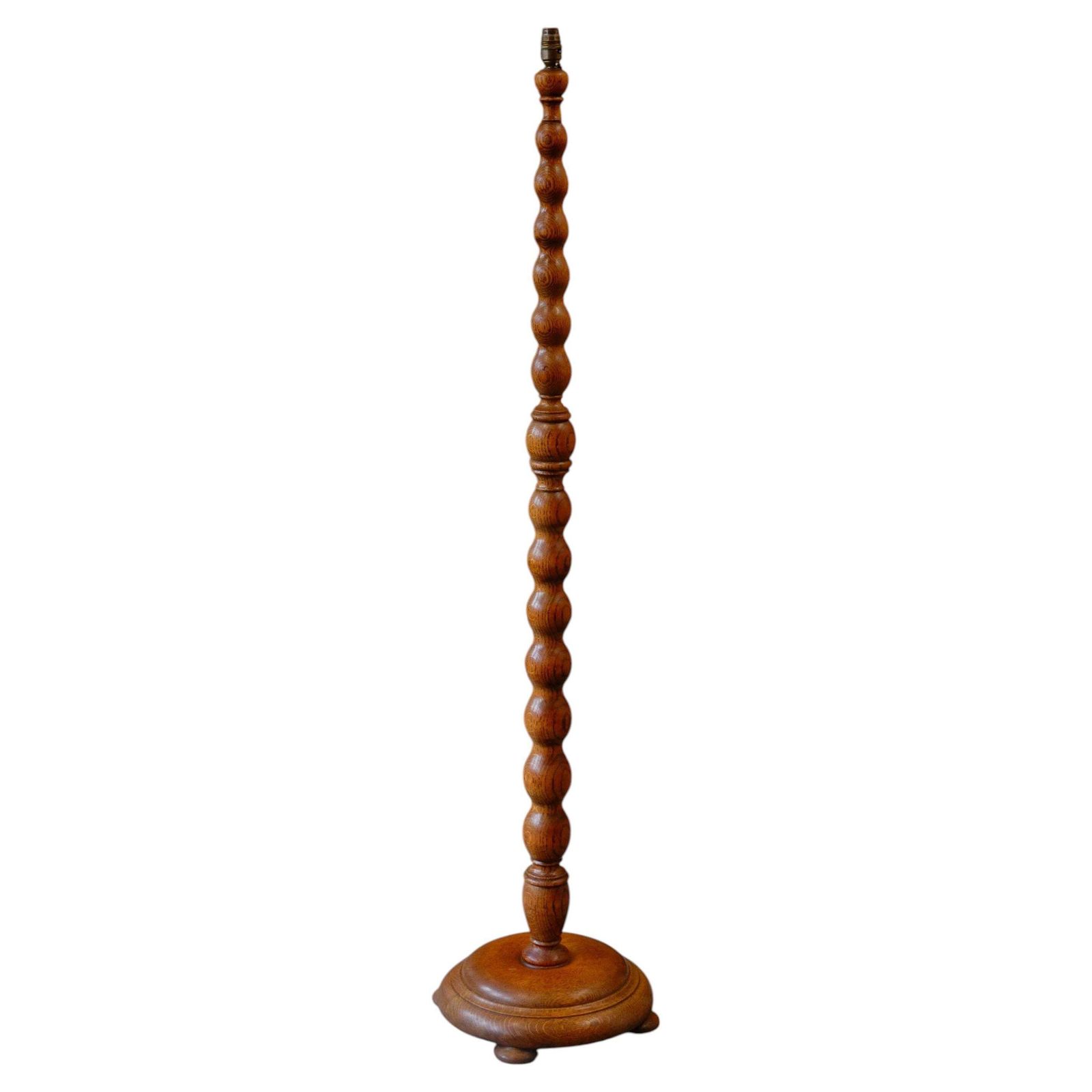 Stunning English Early 20th Century Bobbin Turned Oak Floor Standing Lamp