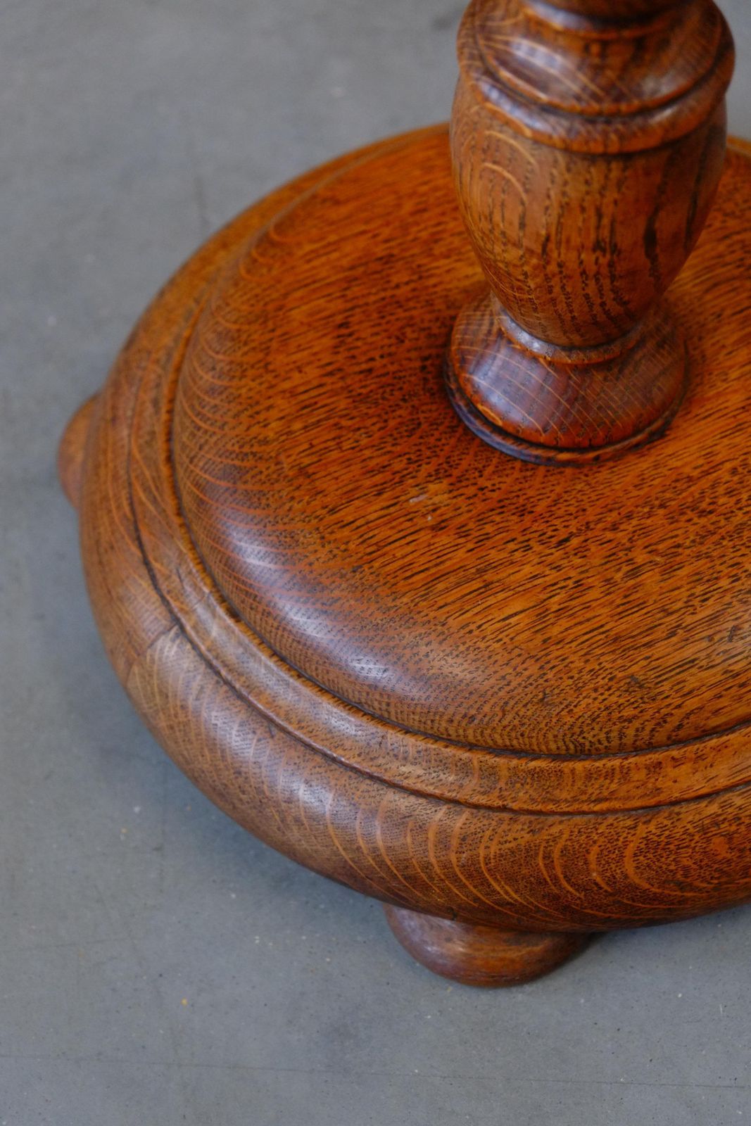 Stunning English Early 20th Century Bobbin Turned Oak Floor Standing Lamp photo vinterior