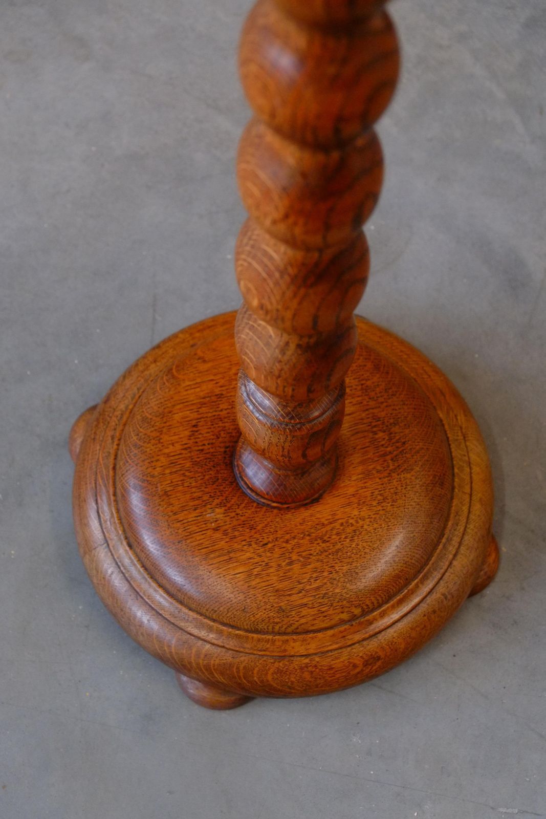 Stunning English Early 20th Century Bobbin Turned Oak Floor Standing Lamp photo buy