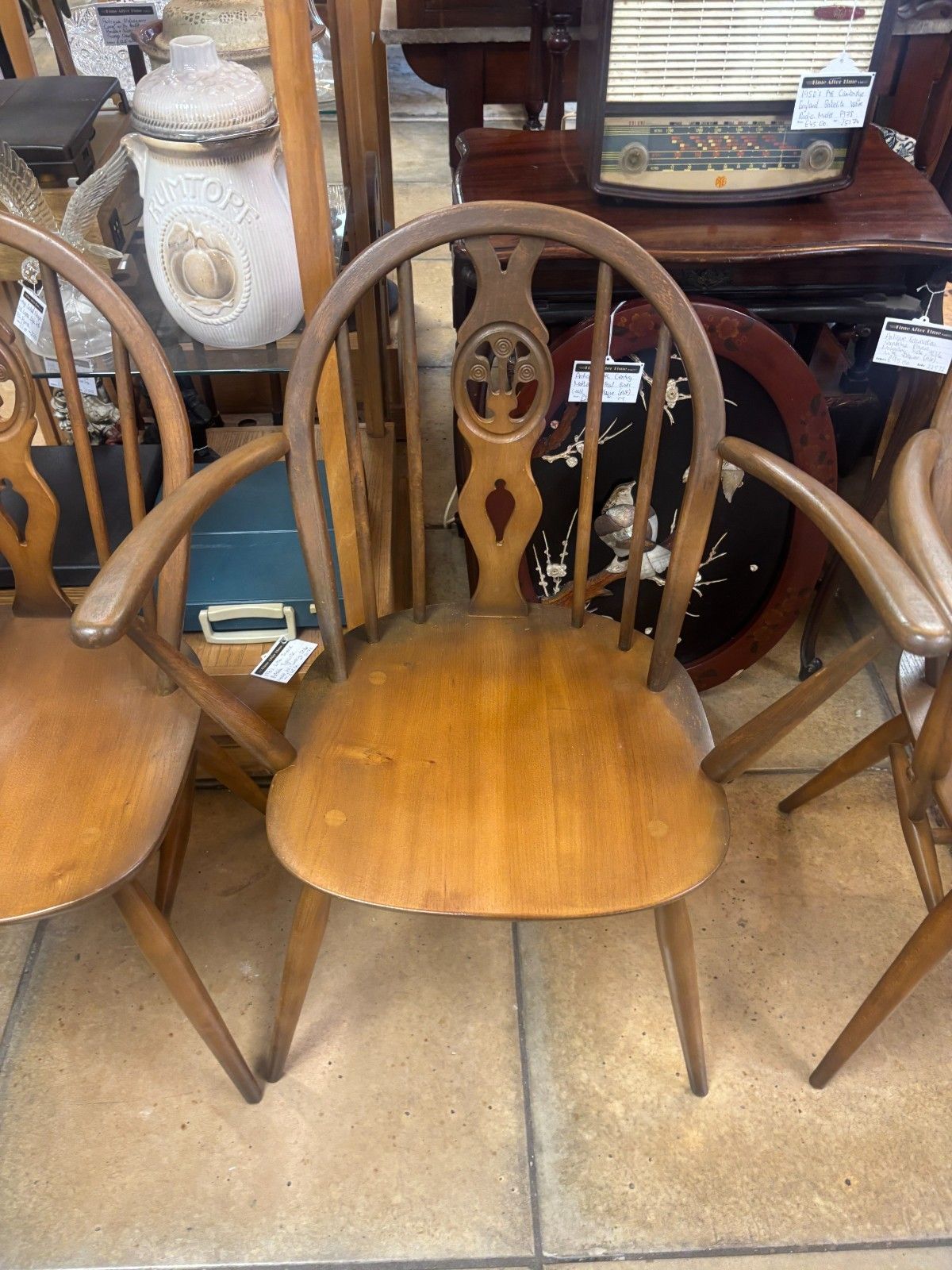 Four Mid Century Ercol Dining Chairs Two Carvers photo 75.0