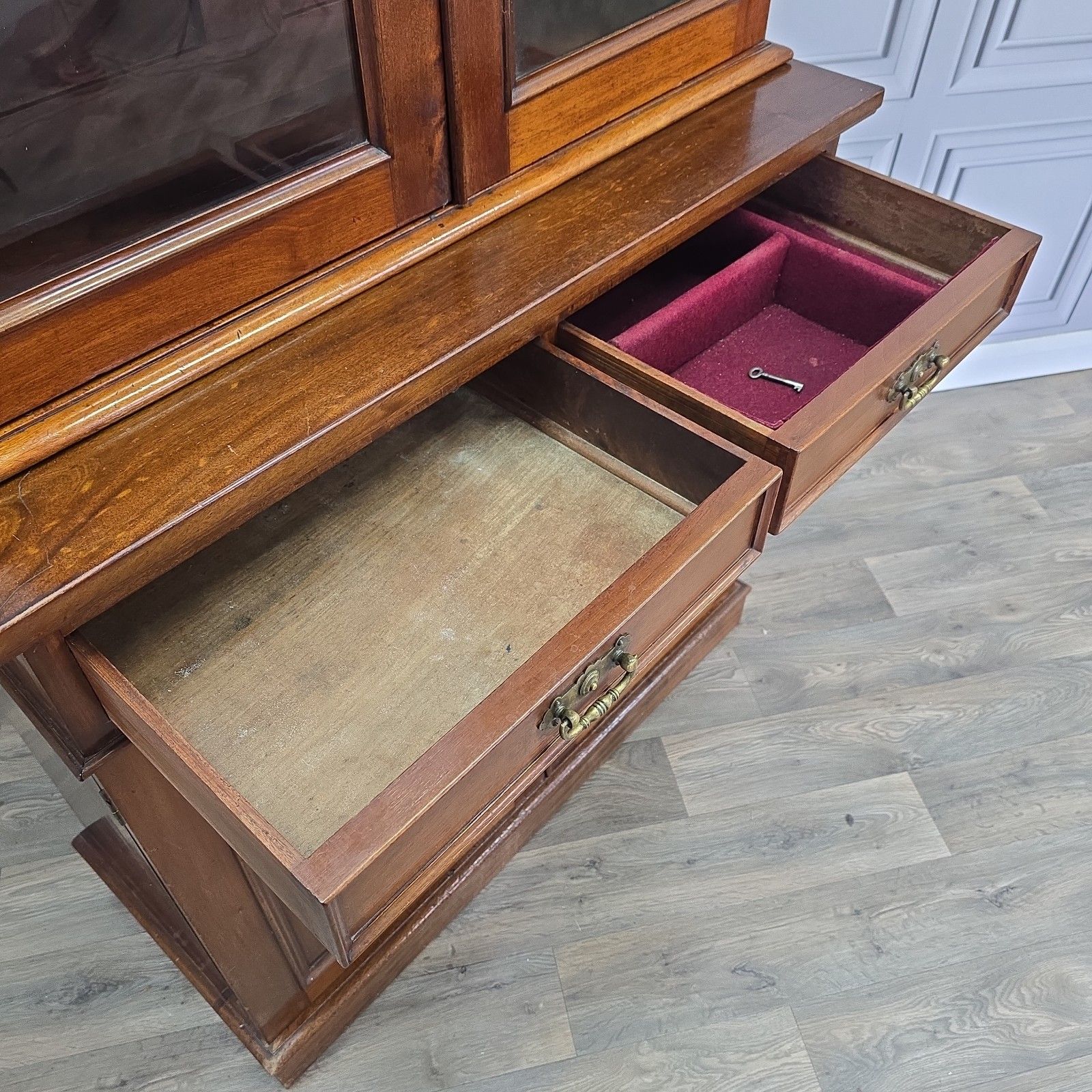 630.0 Antique Glazed Library Bookcase Cabinet Mahogany Victorian Shelving Cupboard photo