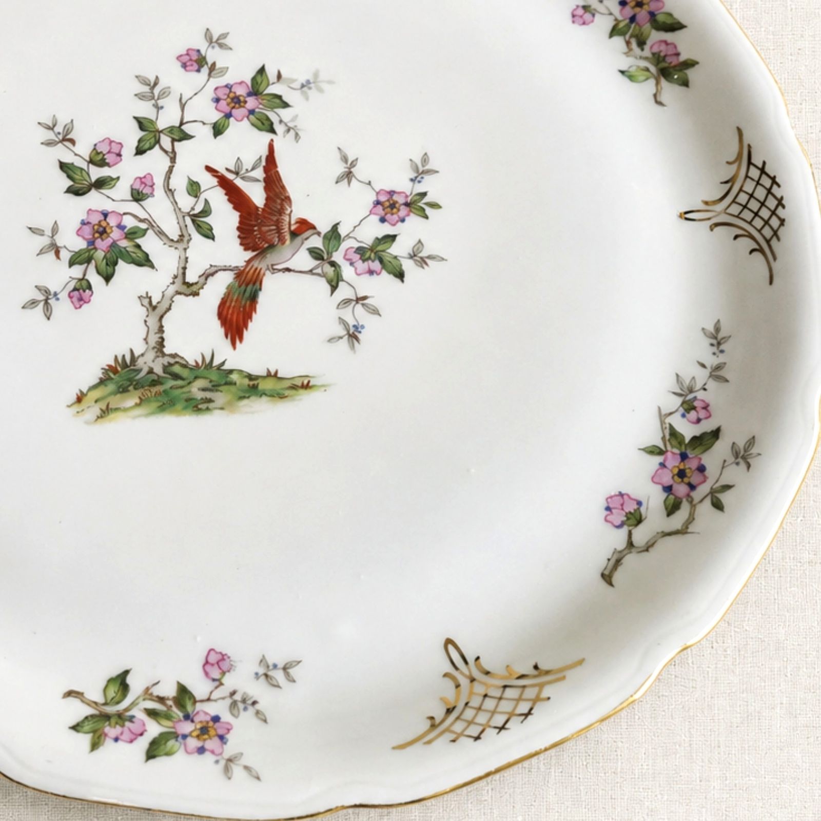 Limoges porseleinen schaal met vogel- en bloesemmotief, jaren 1930 photo for sale