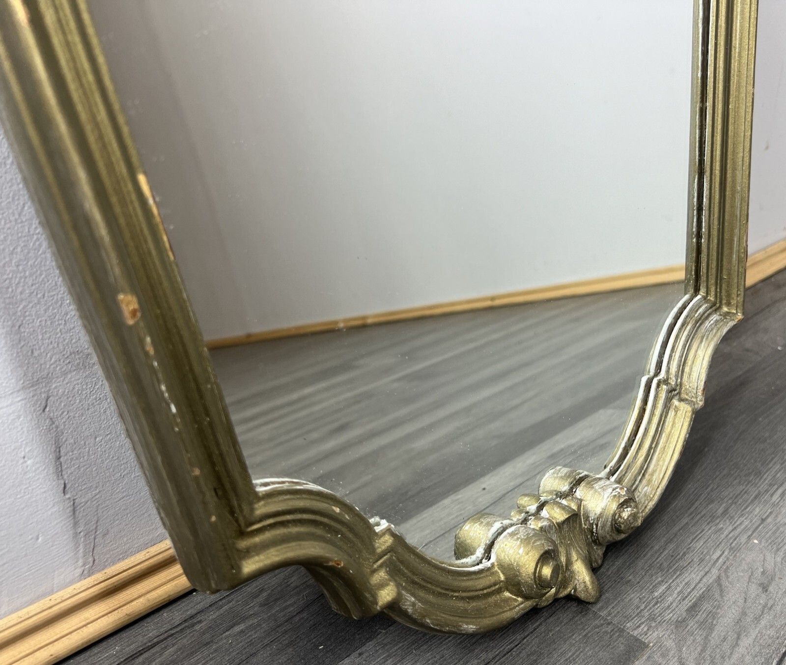 Mirror Vintage French Style Decorative Wall Mirror Ornate Frame Lot 3227 photo Home Decor