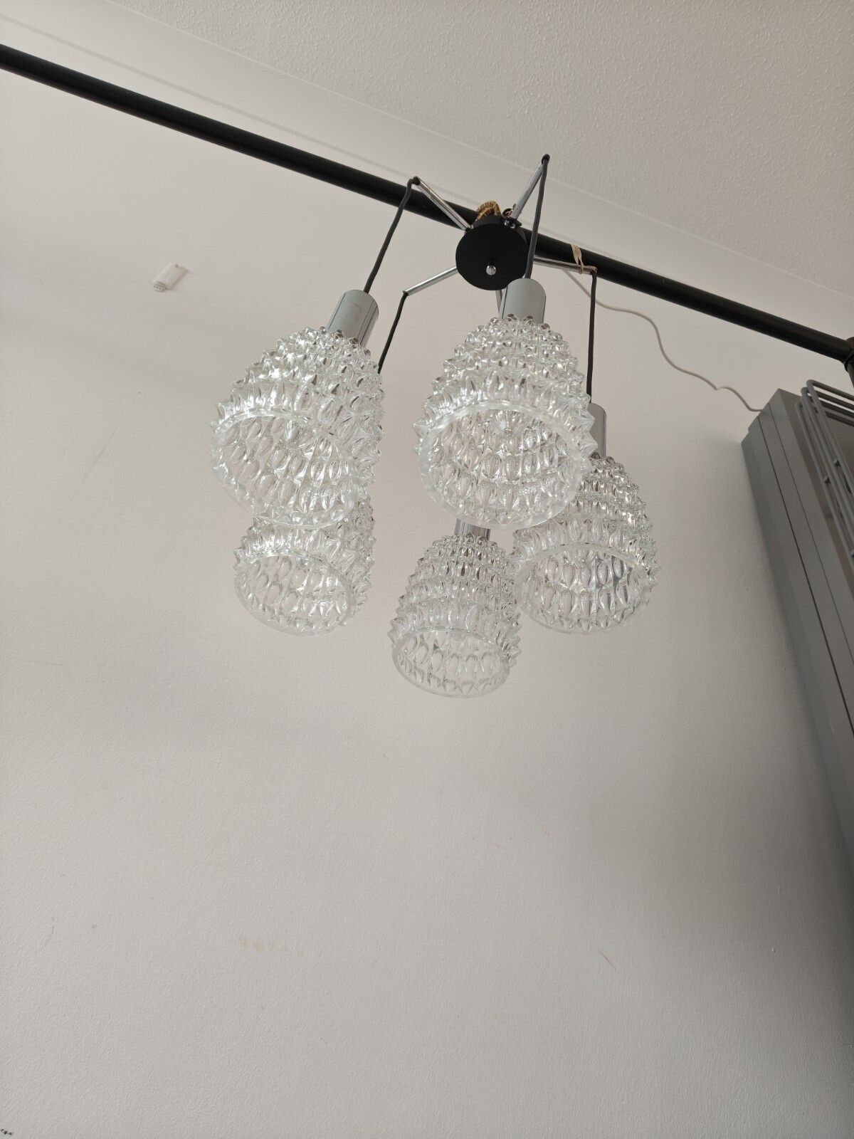 photo vinterior Vintage Mcm 5 Arm Chrome Chandelier Pineapple Glass Lamp Shades 1960s Space Age.