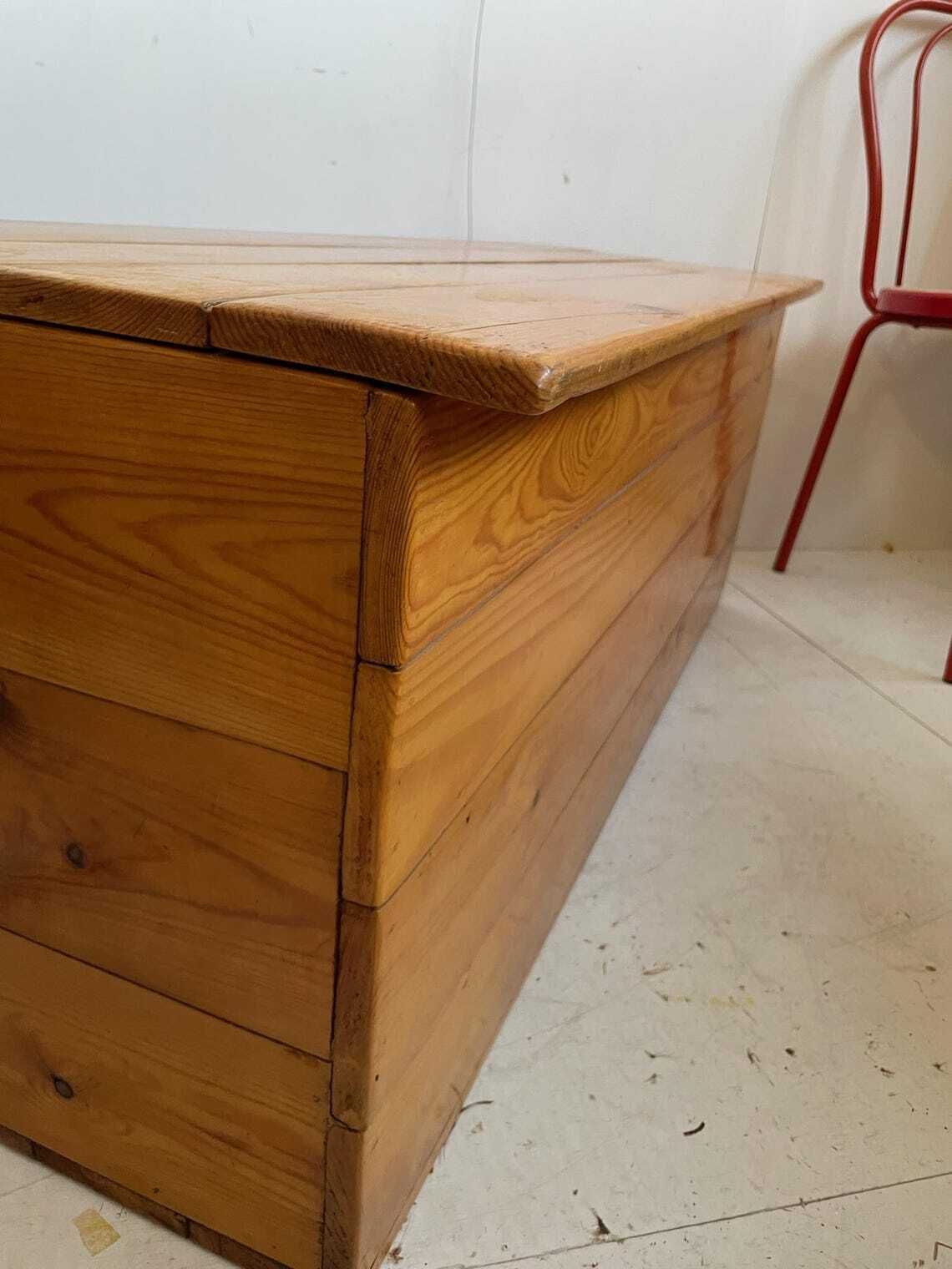 Large 1980s Era Pine Blanket Box Chest Or Ottoman photo vintage
