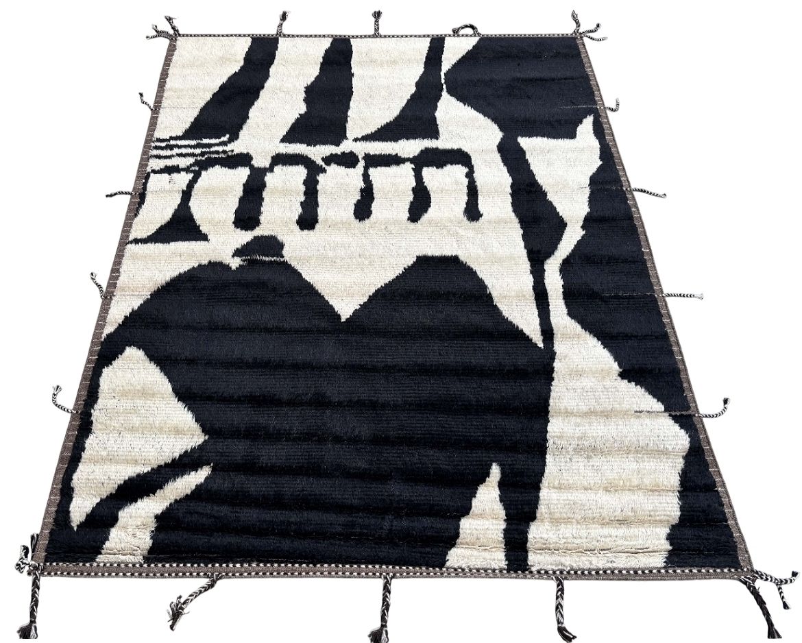 245x305 Cm Hand Knotted Beni Ourain Rug. Vintage Moroccan Carpet Made Of Black And Beige Wool. 8x10 Ft photo furniture