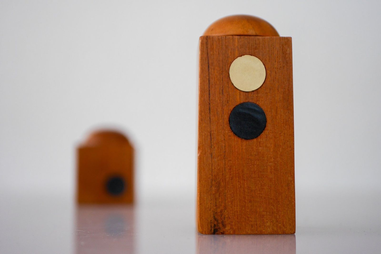 photo vinterior Mid Century Modern Danish Teak Salt And Pepper Shaker Set, Set Of 2