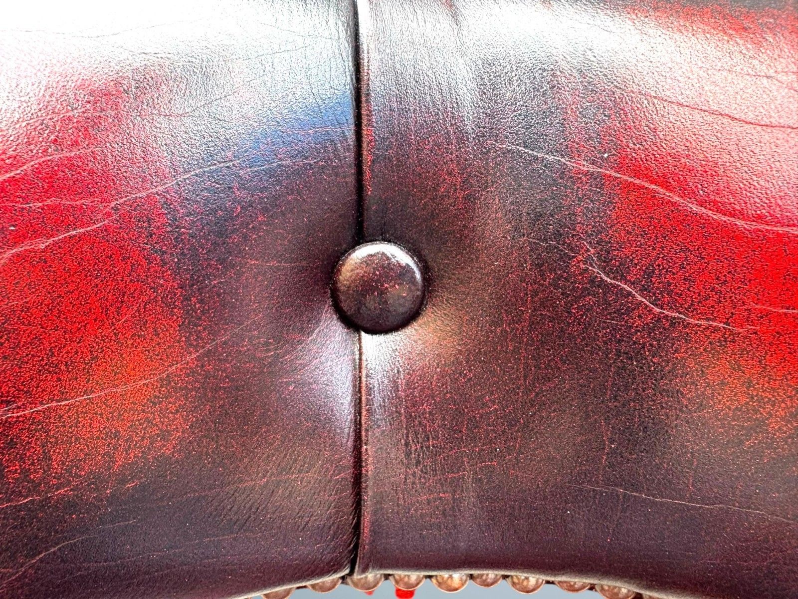 Furniture Leather Chesterfield Court Chair / Leather Office Chair photo