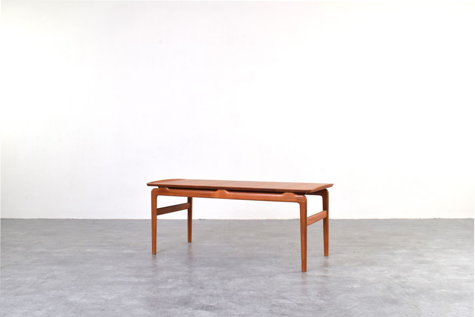 Teak Model 640 Coffee Table By Peter Hvidt & Orla Mølgaard Nielsen For France & Søn / France & Daverkosen, 1950s. photo furniture