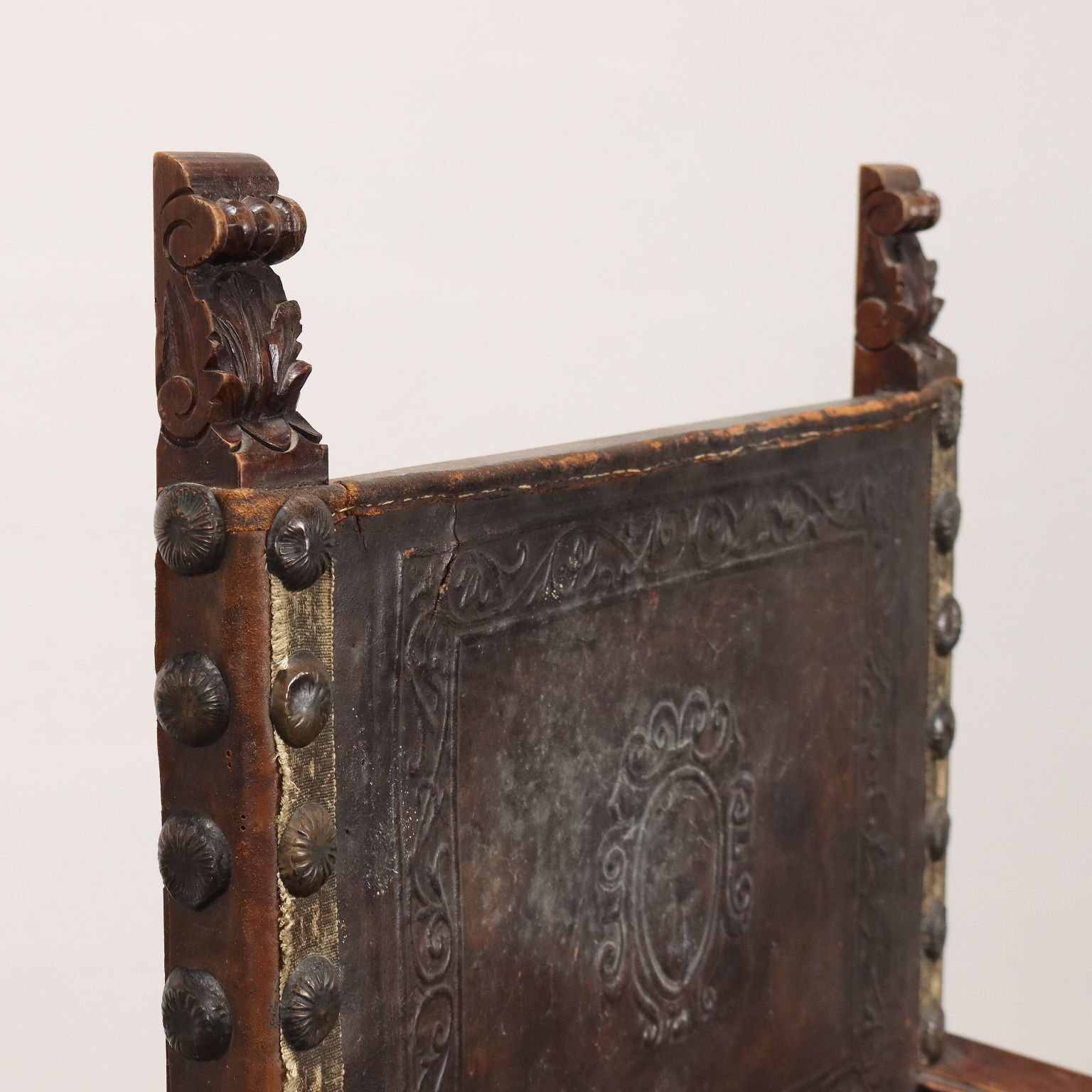 Neo Renaissance Throne Walnut Leather Seat XIX Century photo Furniture