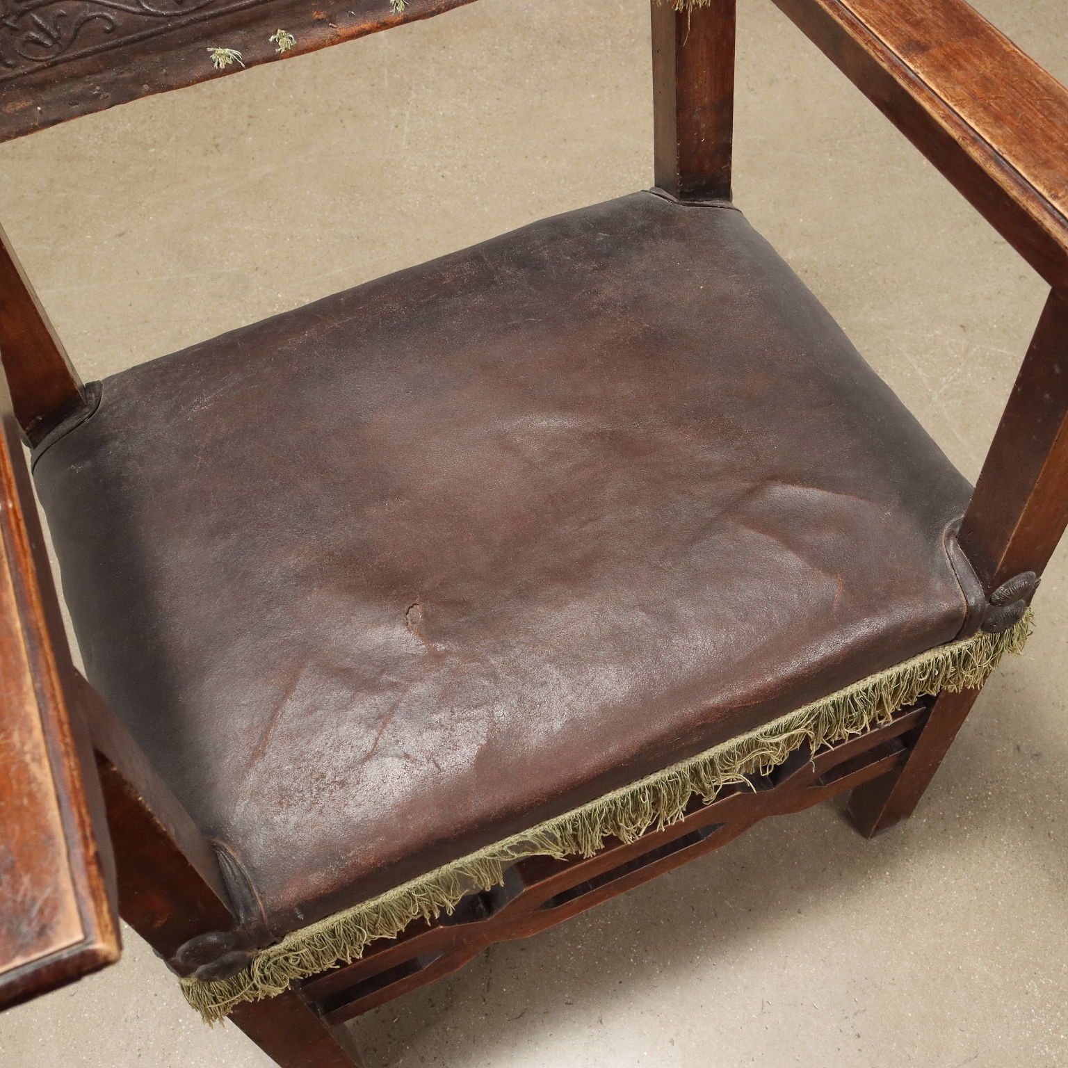 Trône néo-Renaissance en noyer, assise en cuir, XIXe siècle photo vintage