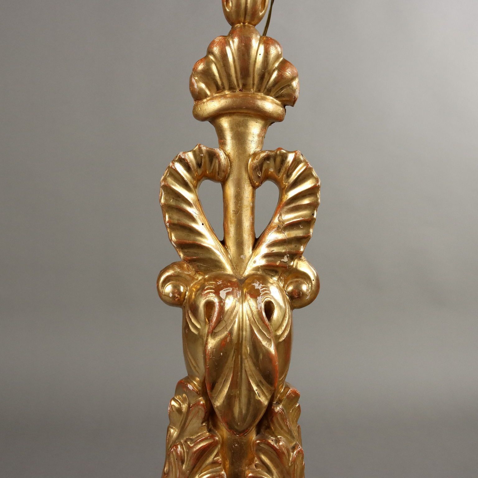 Antieke eclectische kandelaar gesneden hout Italië 19e eeuw photo Woonaccessoires
