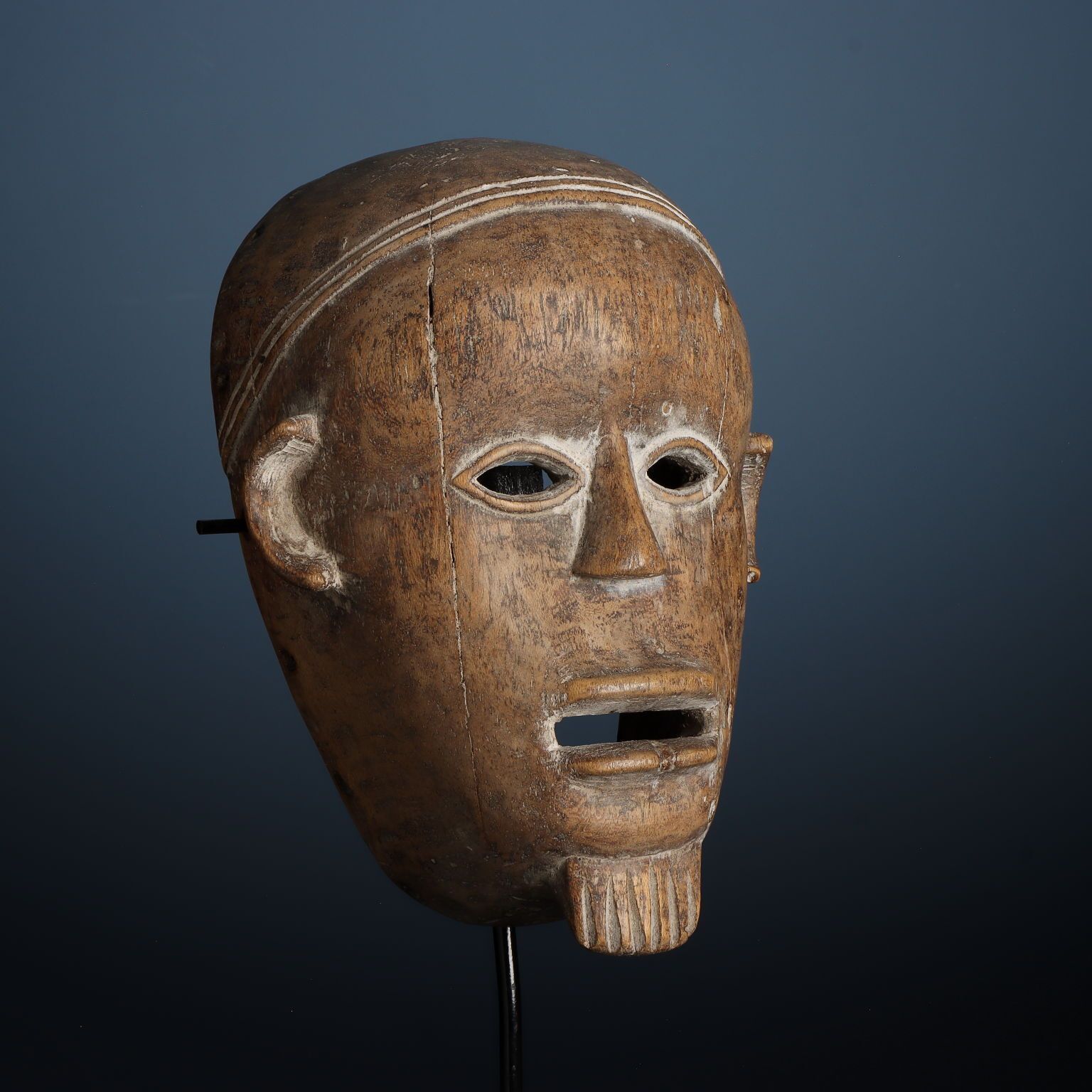 Maschera Per La Danza In Legno photo furniture