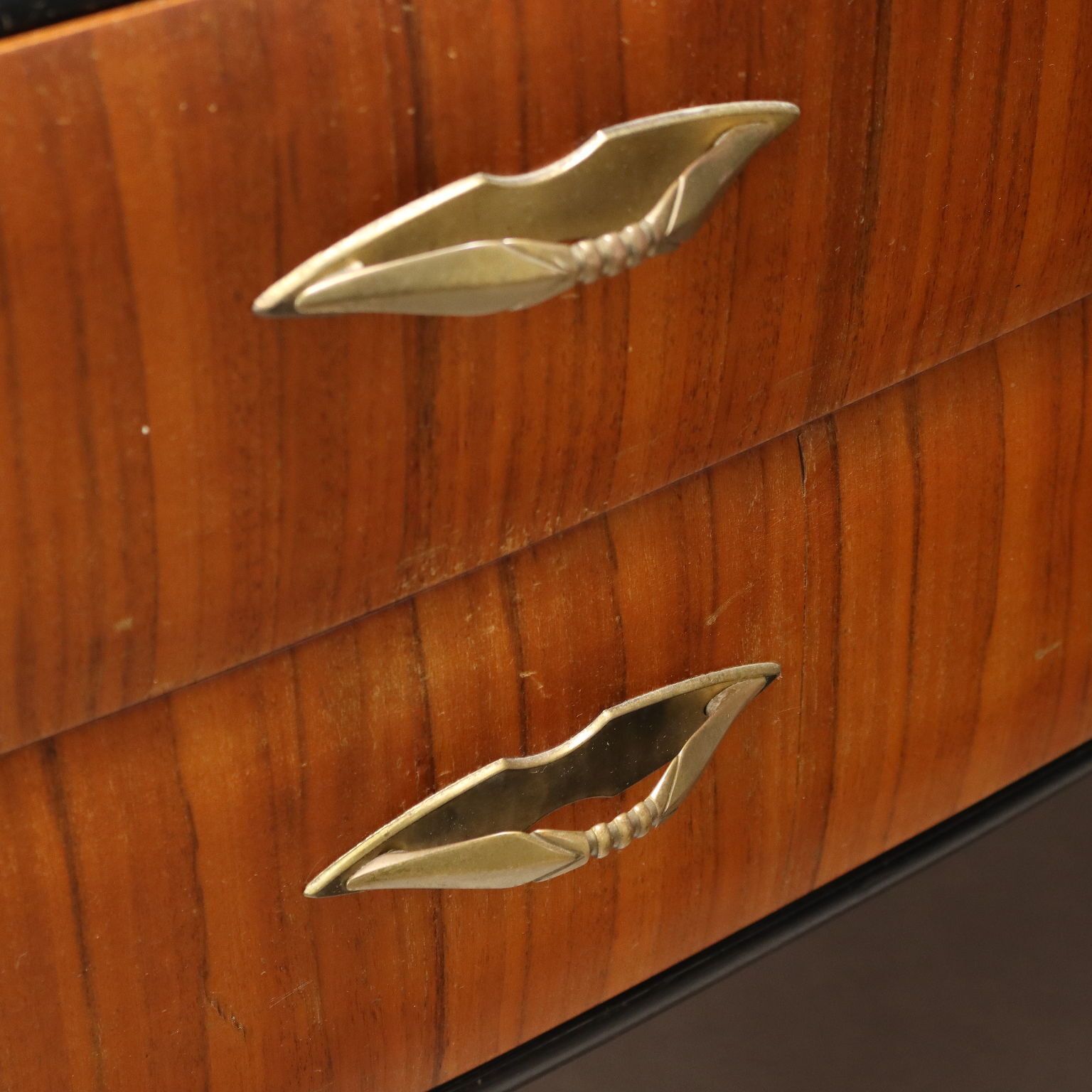 photo furniture Commode vintage en bois exotique et verre, design italien, années 1950-1960