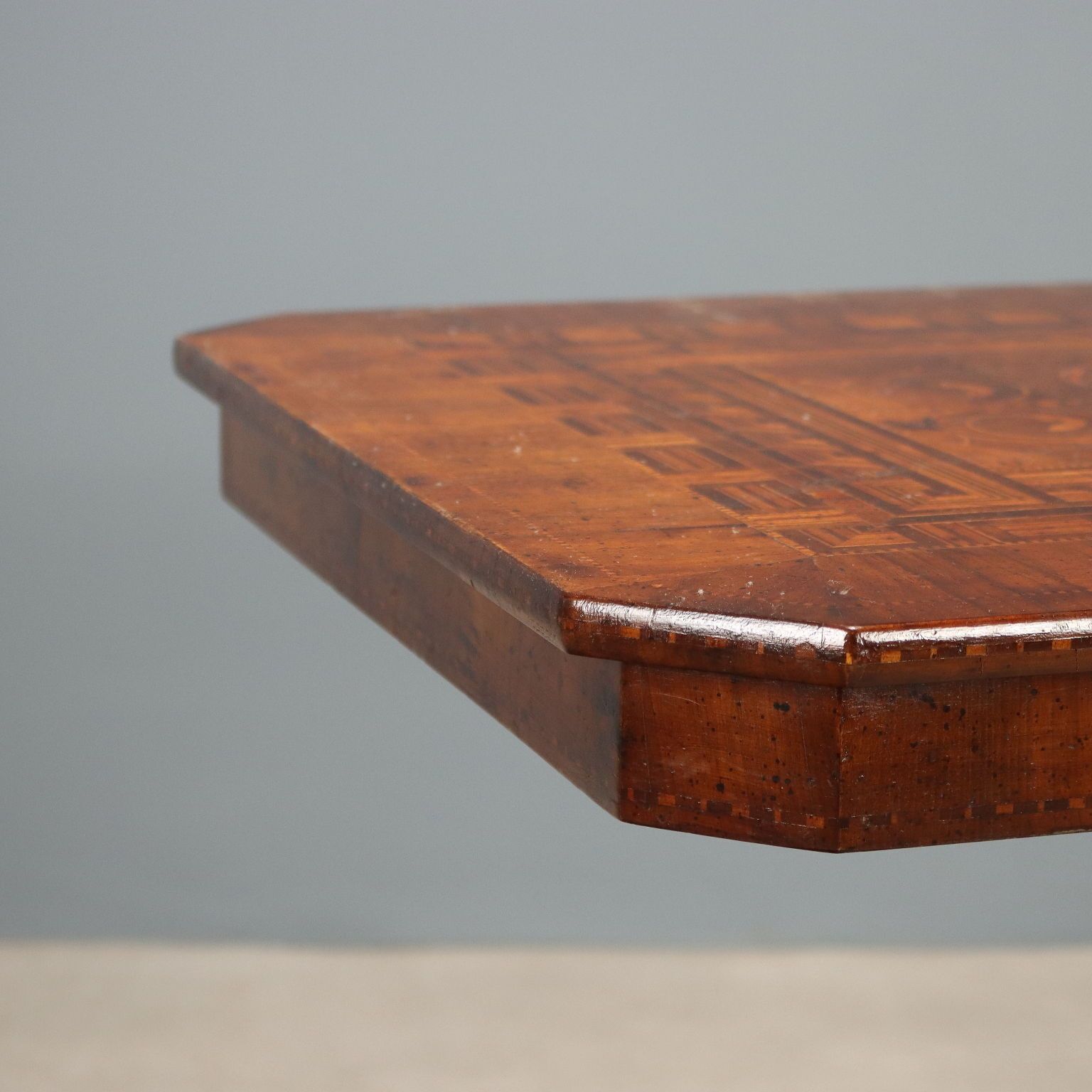 Table basse en noyer photo Mobilier