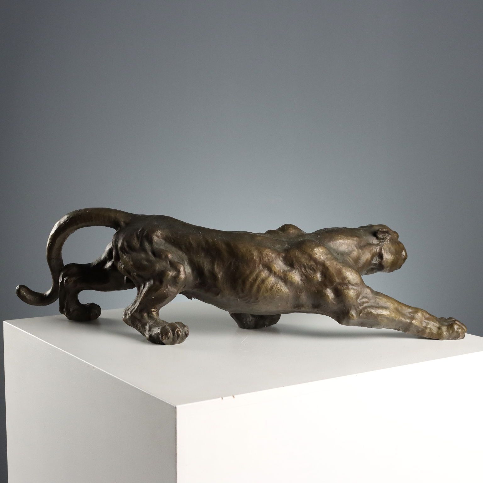 photo furniture Sculpture moderne en bronze, panthère, Italie, XXe siècle