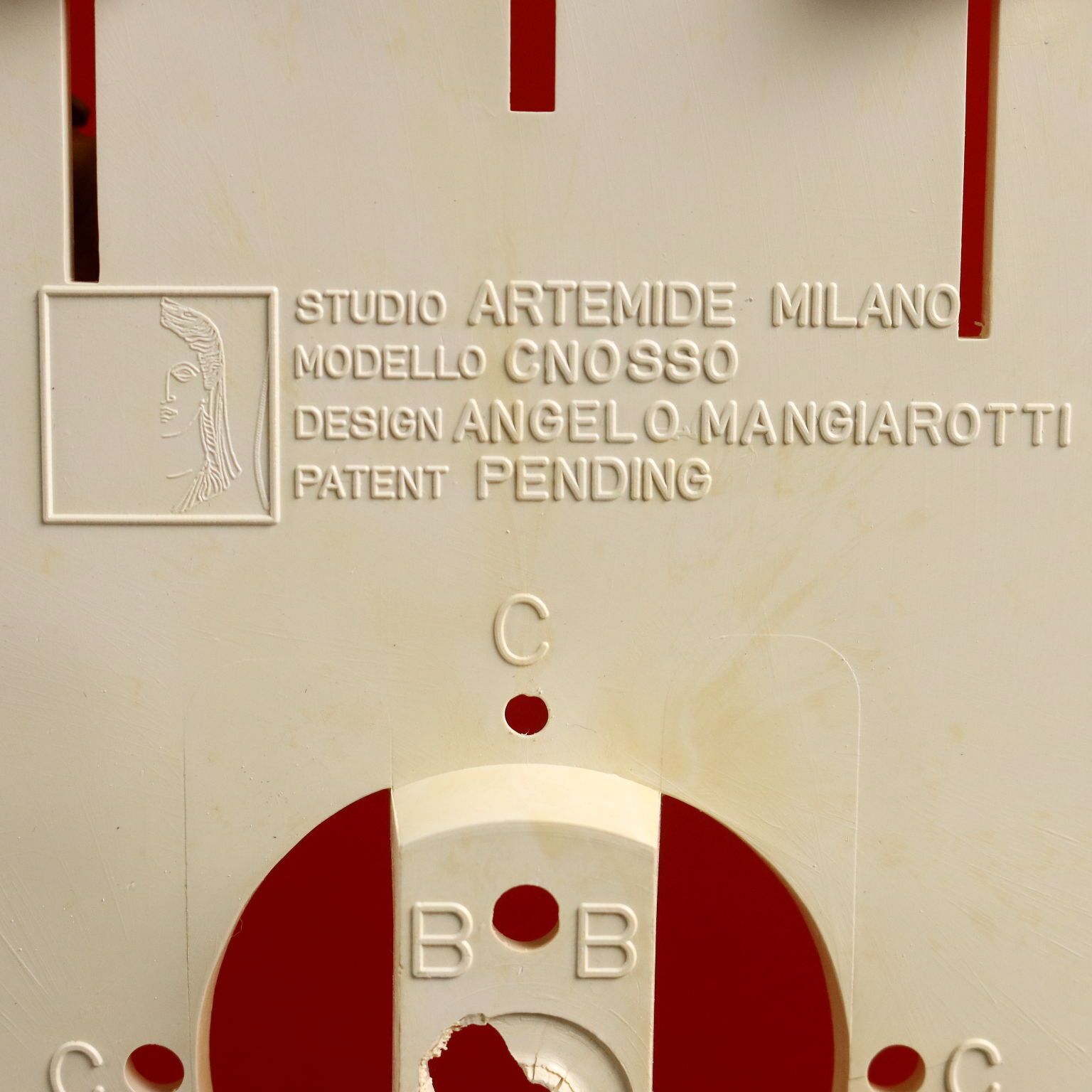 photo furniture Artemide Cnosso lamp gekleurd plastic design Italië jaren 1960-70