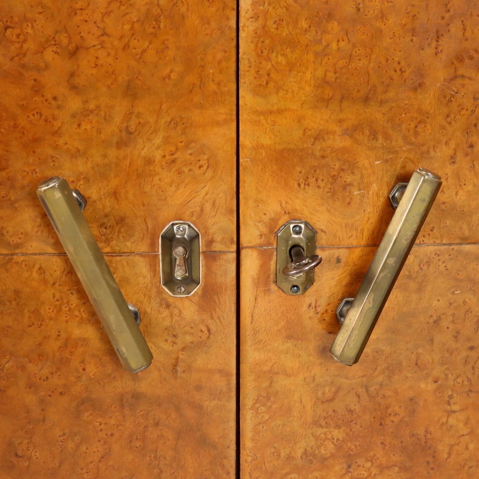 photo vinterior Art Deco kast wortelfineer esdoorn XX eeuw