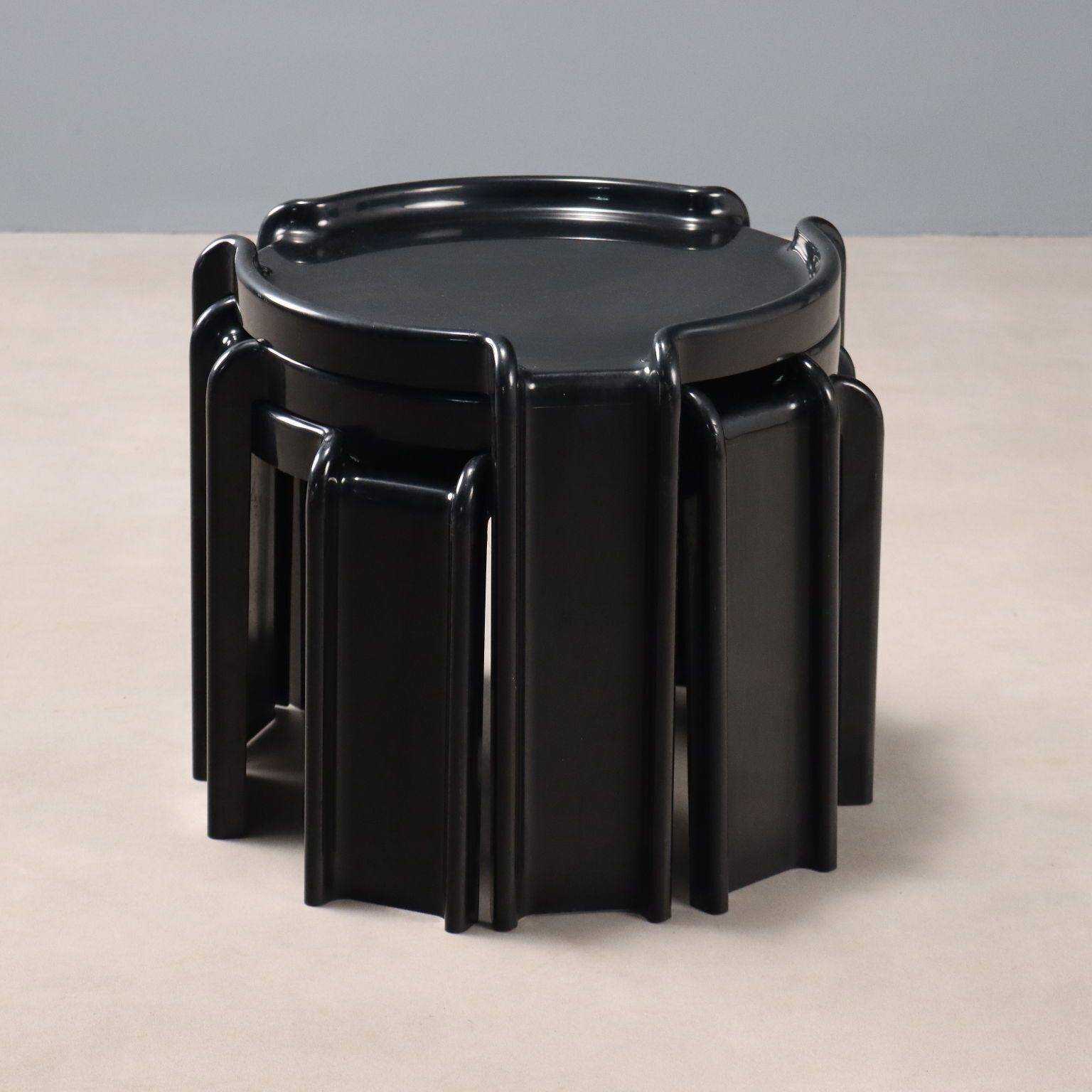 Tables basses Kartell, design Giotto Stoppino, Italie, années 1970 photo buy
