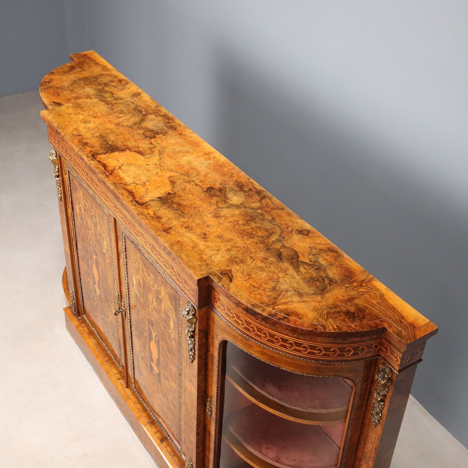 photo furniture Antique Cabinet Walnut Burl Inlays United Kingdom XIX Century