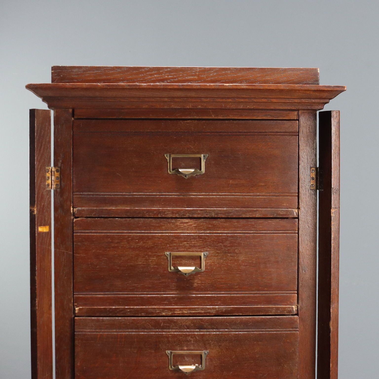 Commode d'époque en chêne à 8 tiroirs, Italie, XIXe siècle photo vinterior