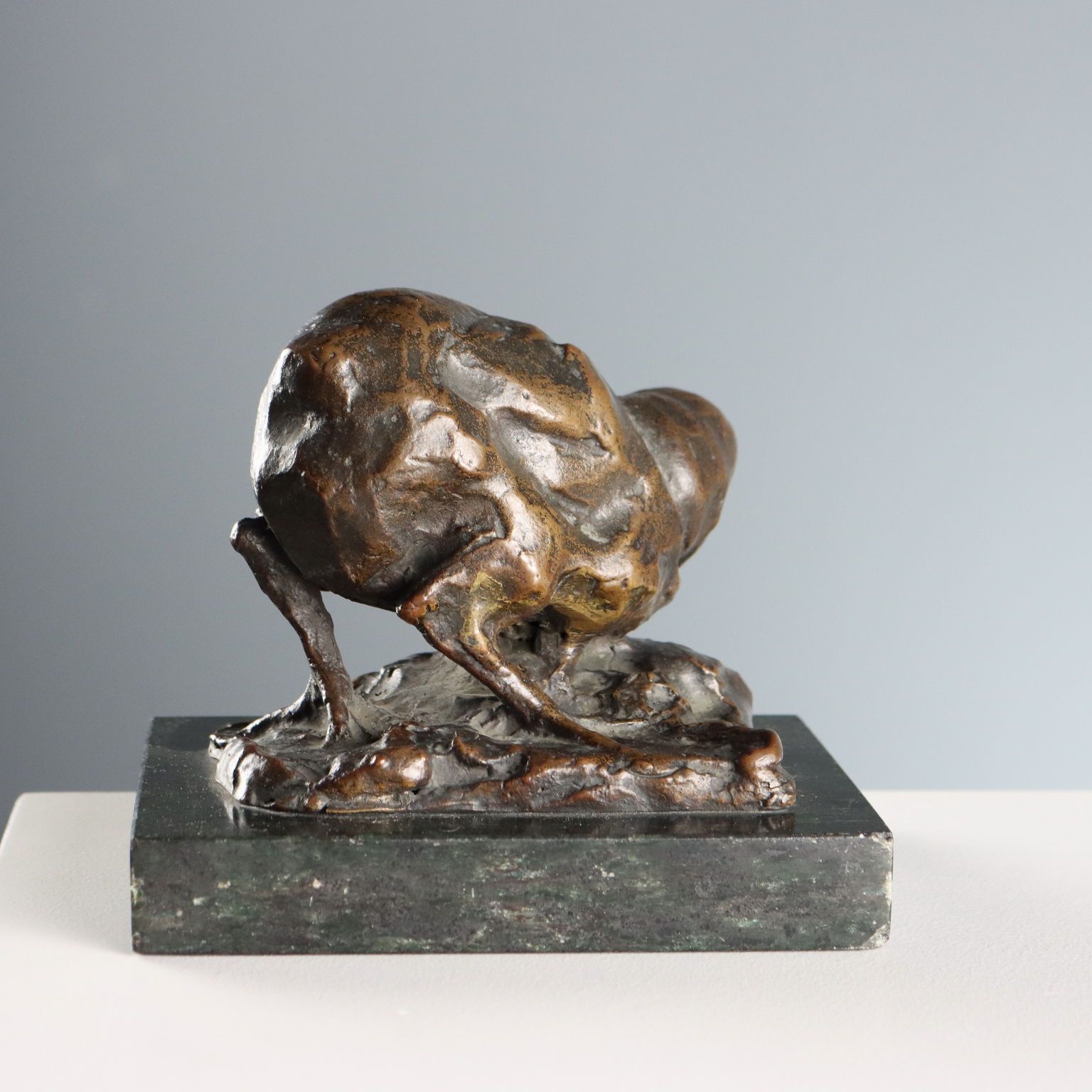 Sculpture d'époque en bronze, oiseau sur socle en marbre noir, Italie, XIXe siècle photo vinterior