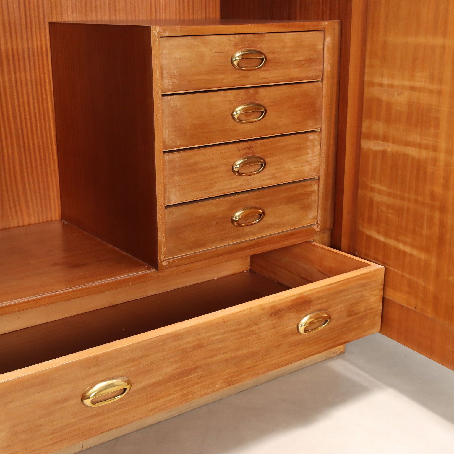 Vintage Wardrobe Maple Veneer Design Italy 1950s photo vintage