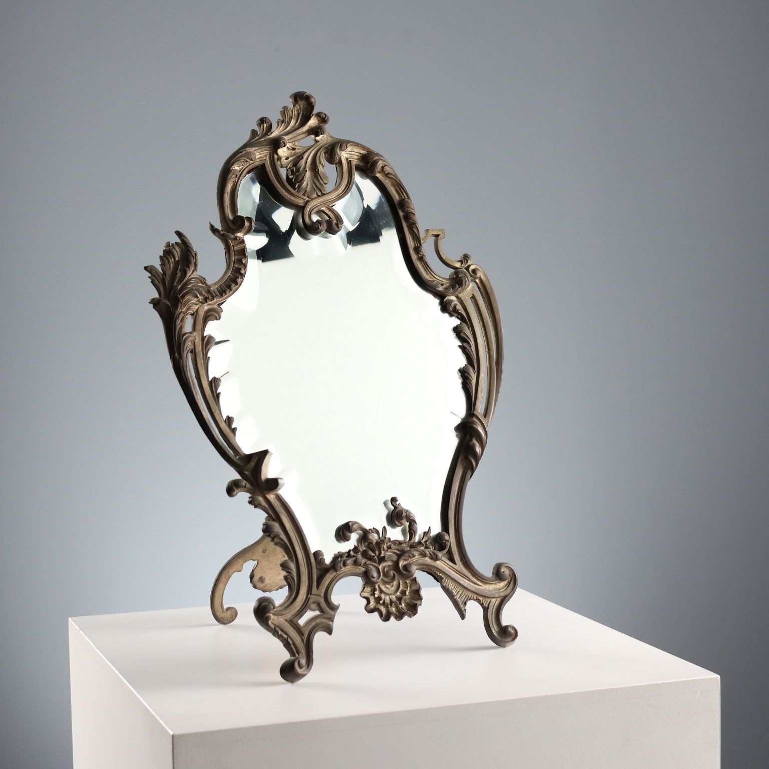 Miroir de table de style rococo en bronze, XIXe-XXe siècle
