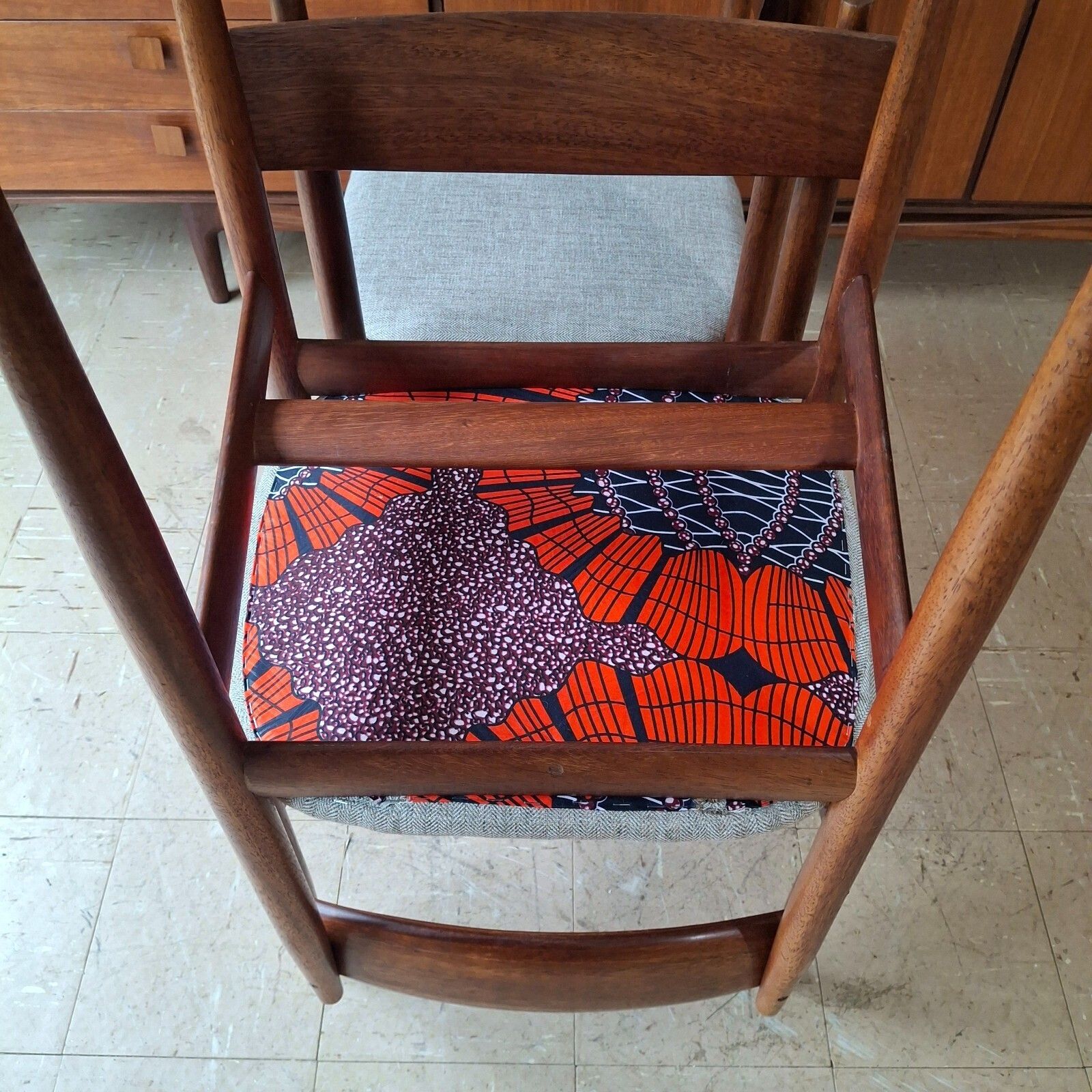 1050.0 Fab Vintage Set Of 4 Parker Nordic Australian Teak Dining Chairs Neutral Fabric photo