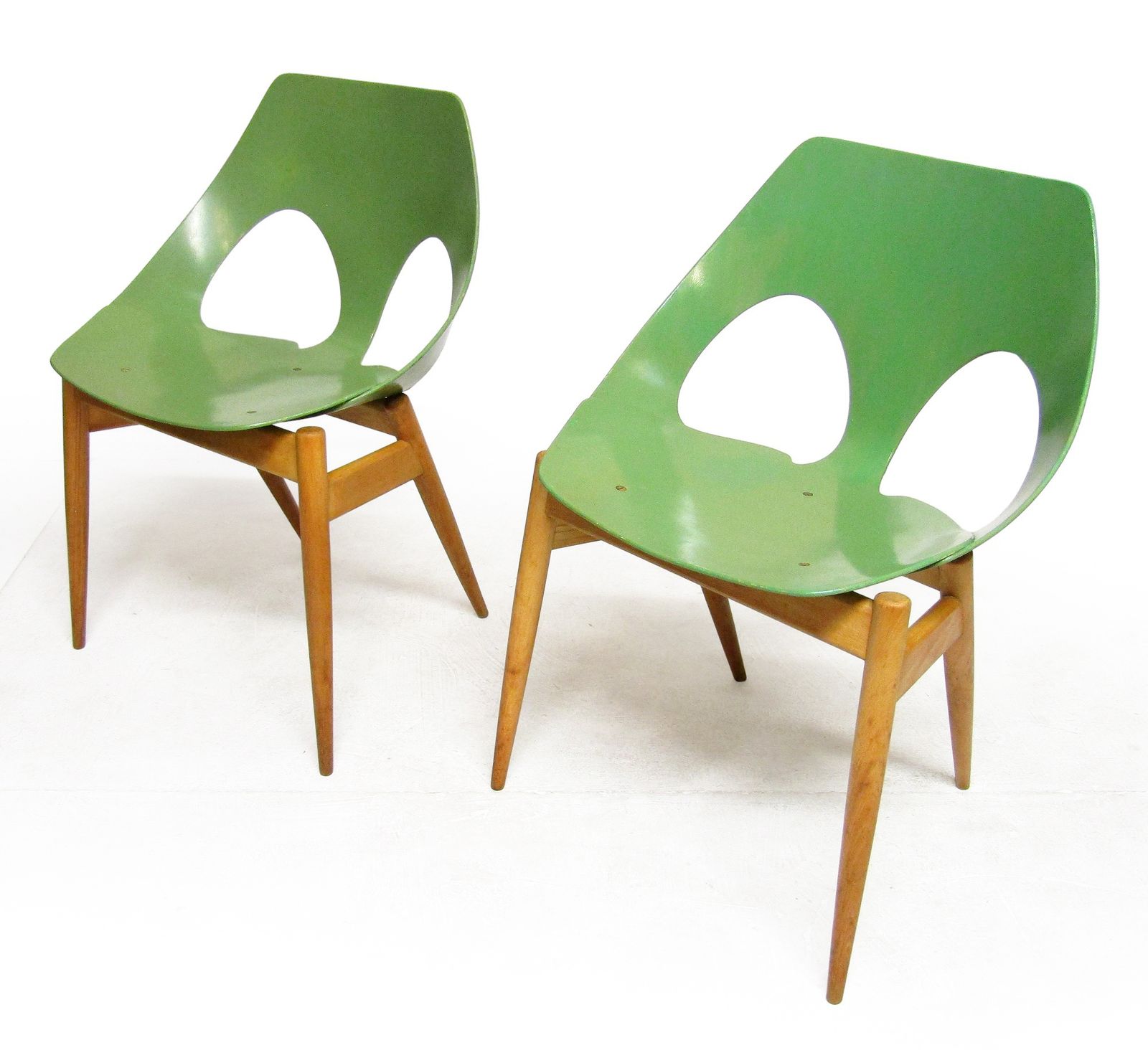 Pair Of Two Green 1950s Bent Ply Jason Chairs By Carl Jacobs For Kandya photo vinterior
