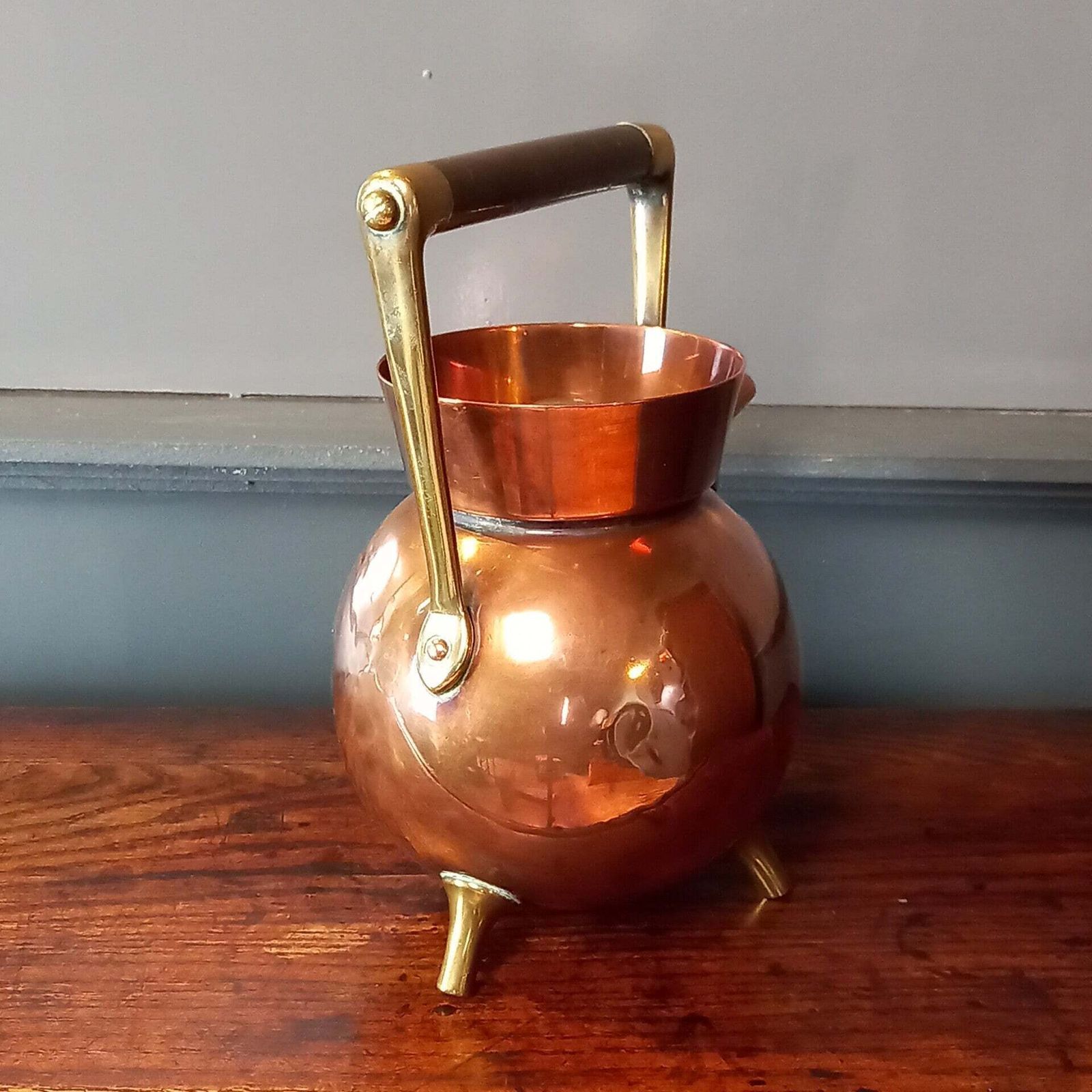 Christoffer Dresser, British Aesthetic Movement Teapot, 1800s photo vinterior