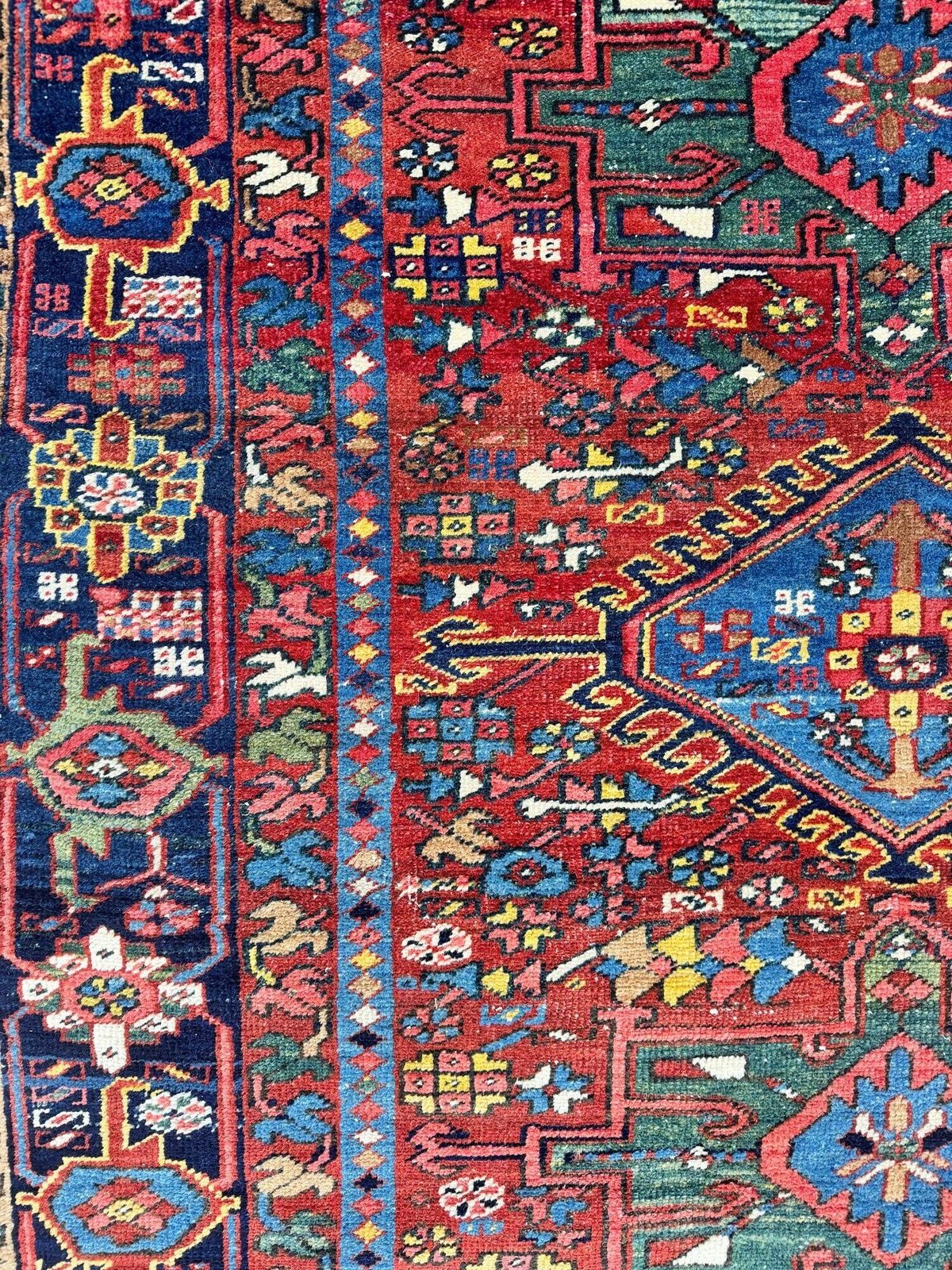 photo vinterior Antique Heriz Rug 1.81m X 1.44m