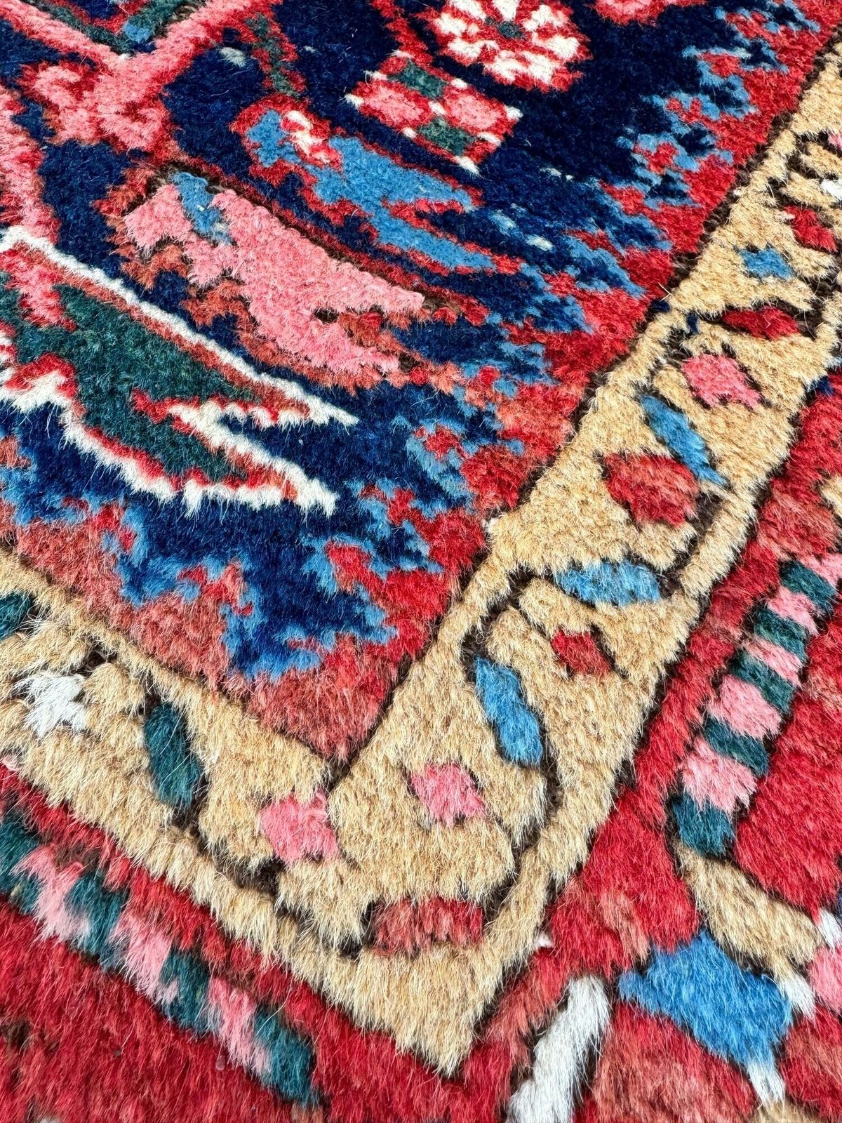 photo for sale Antiek Karadja tapijt 1,35 m x 1,00 m
