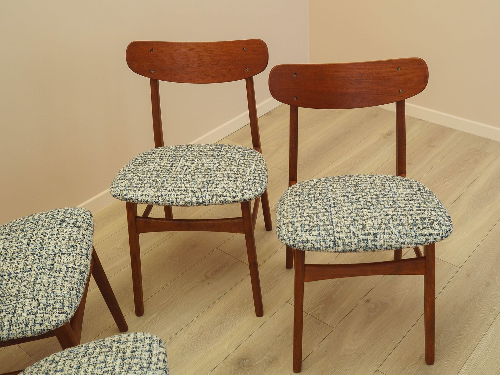 Set van vier teakhouten stoelen, Deens design, jaren 1970, gemaakt in Denemarken photo 1759.0