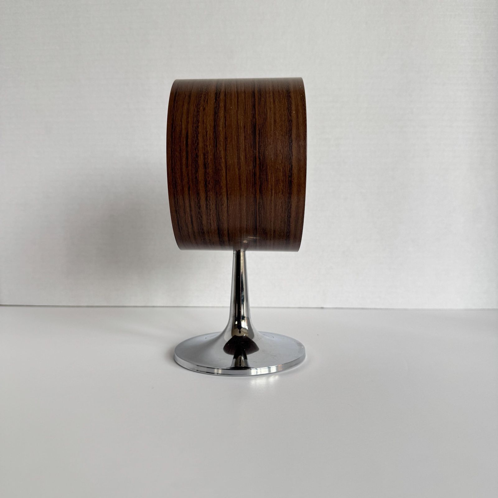 photo furniture 1970s Coral Space Age Tulip Pedestal Clock Mid Century Modern Japanese Alarm Clock.