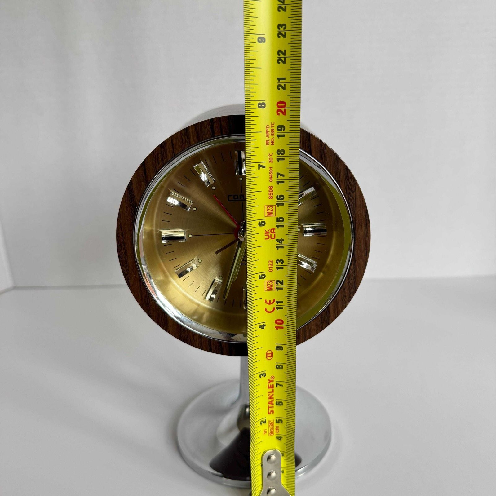 135.0 1970s Coral Space Age Tulip Pedestal Clock Mid Century Modern Japanese Alarm Clock. photo